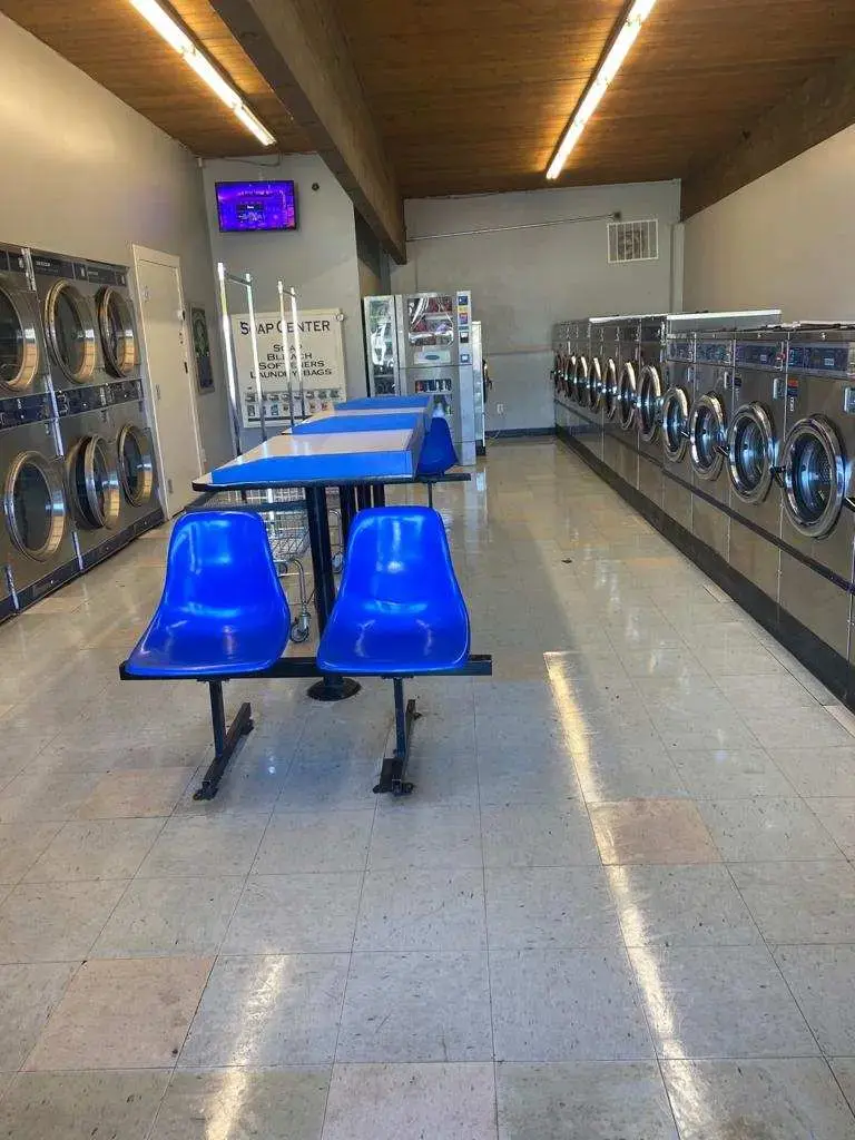Waves Self-Service Laundry - Image 1