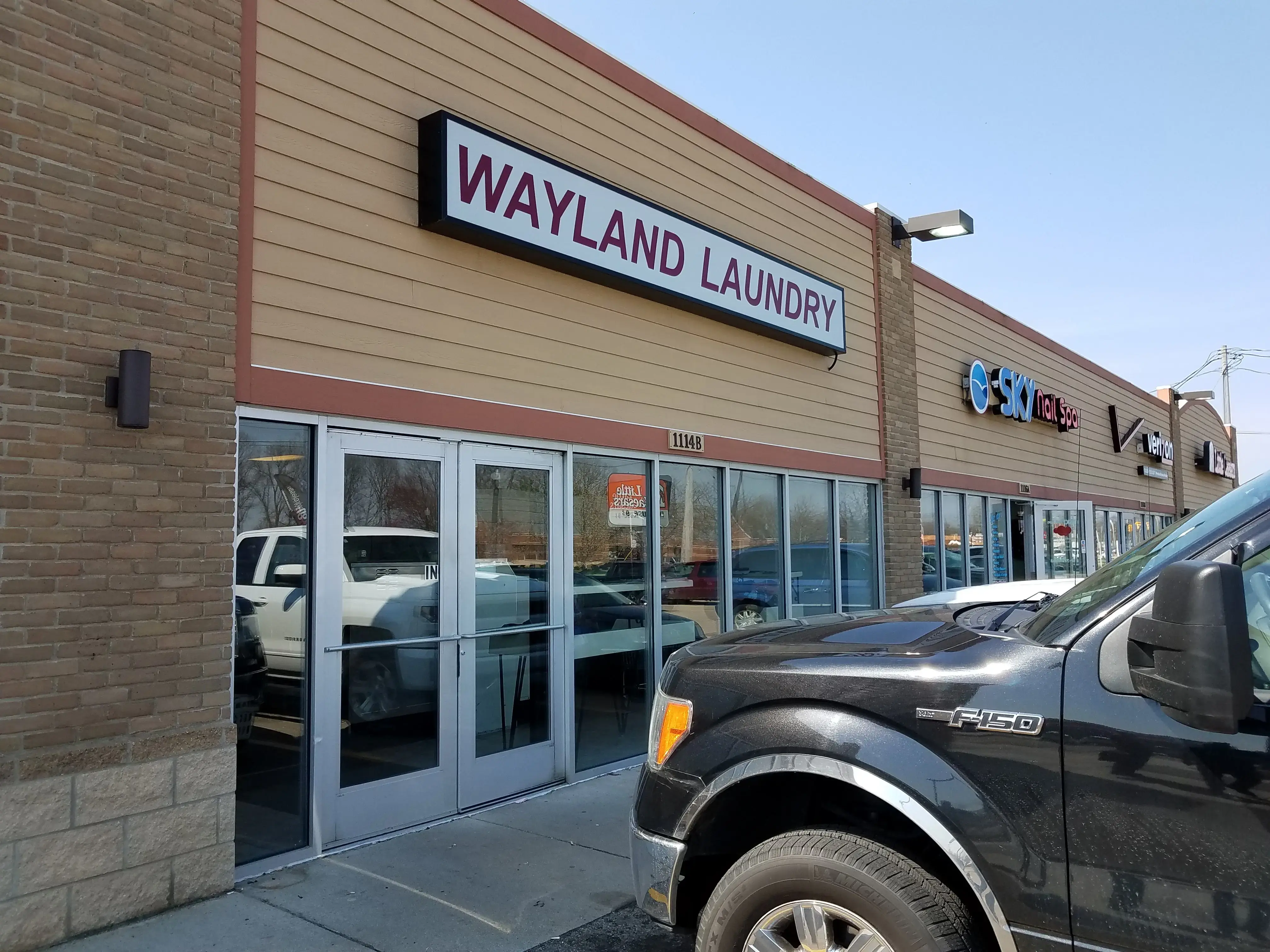 Wayland Laundry - Image 1