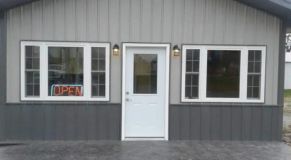 Wayland Ripples Laundromat thumbnail 3