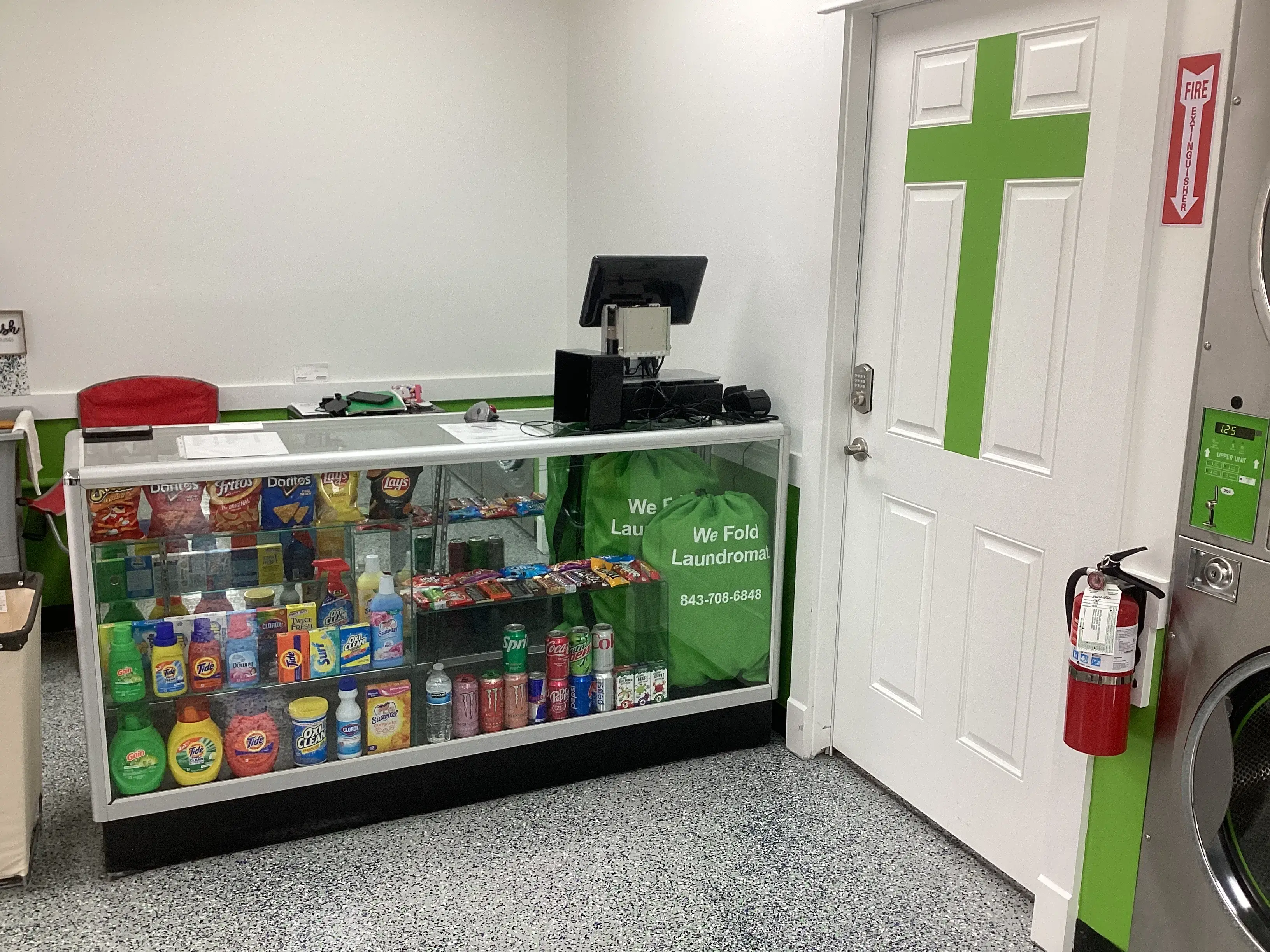 We Fold Laundromat thumbnail 6