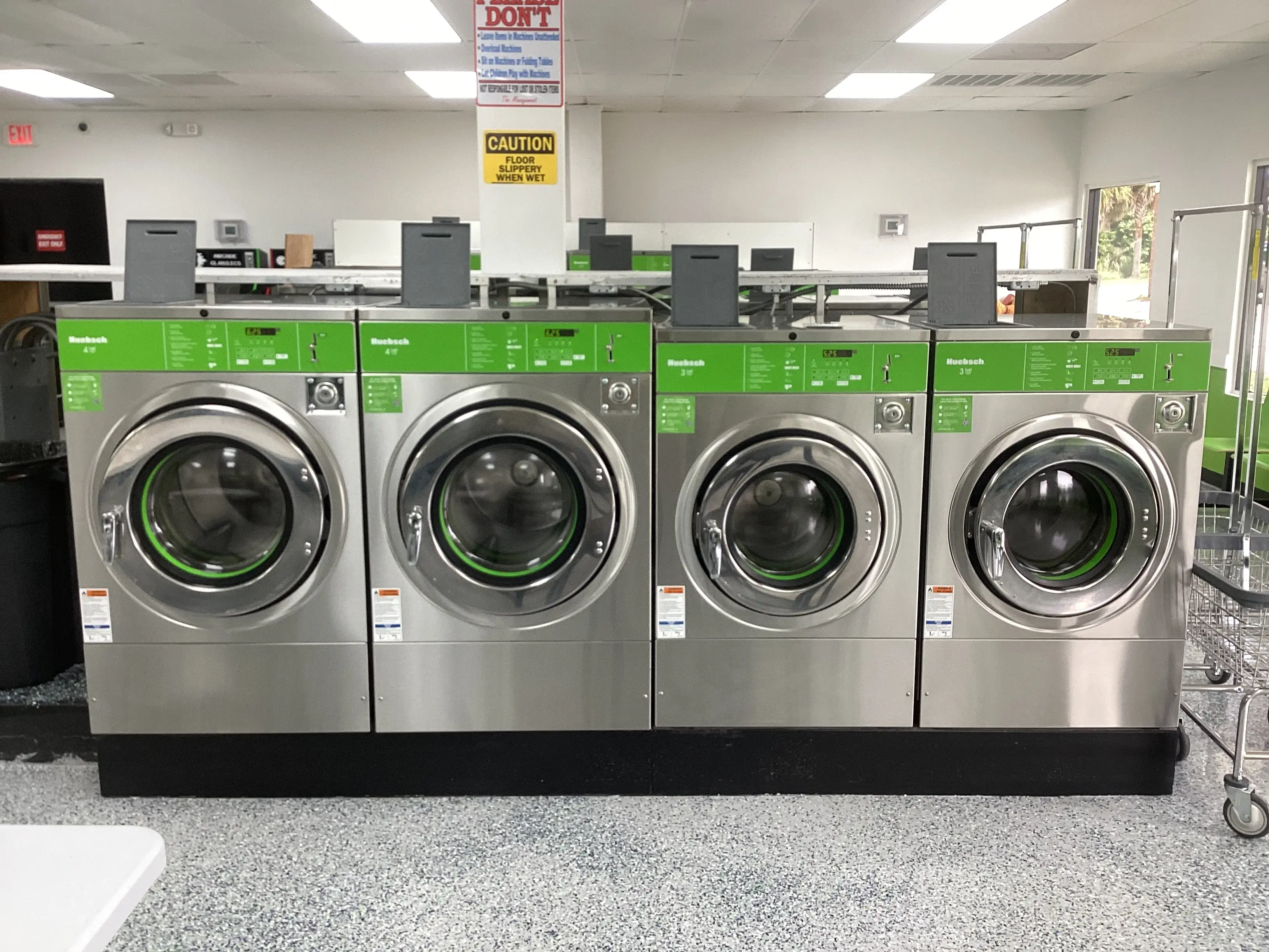 We Fold Laundromat - Image 15