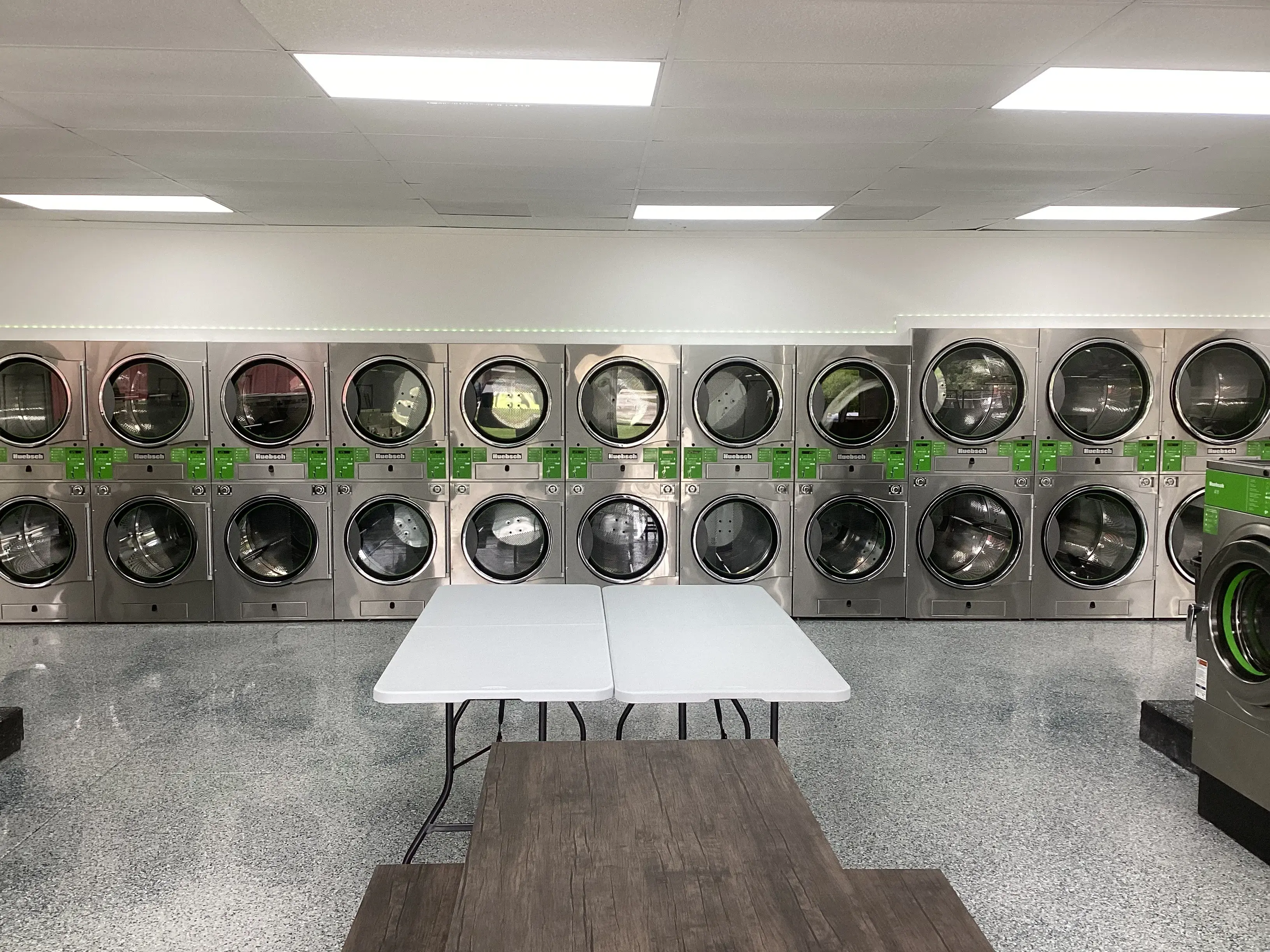 We Fold Laundromat thumbnail 7