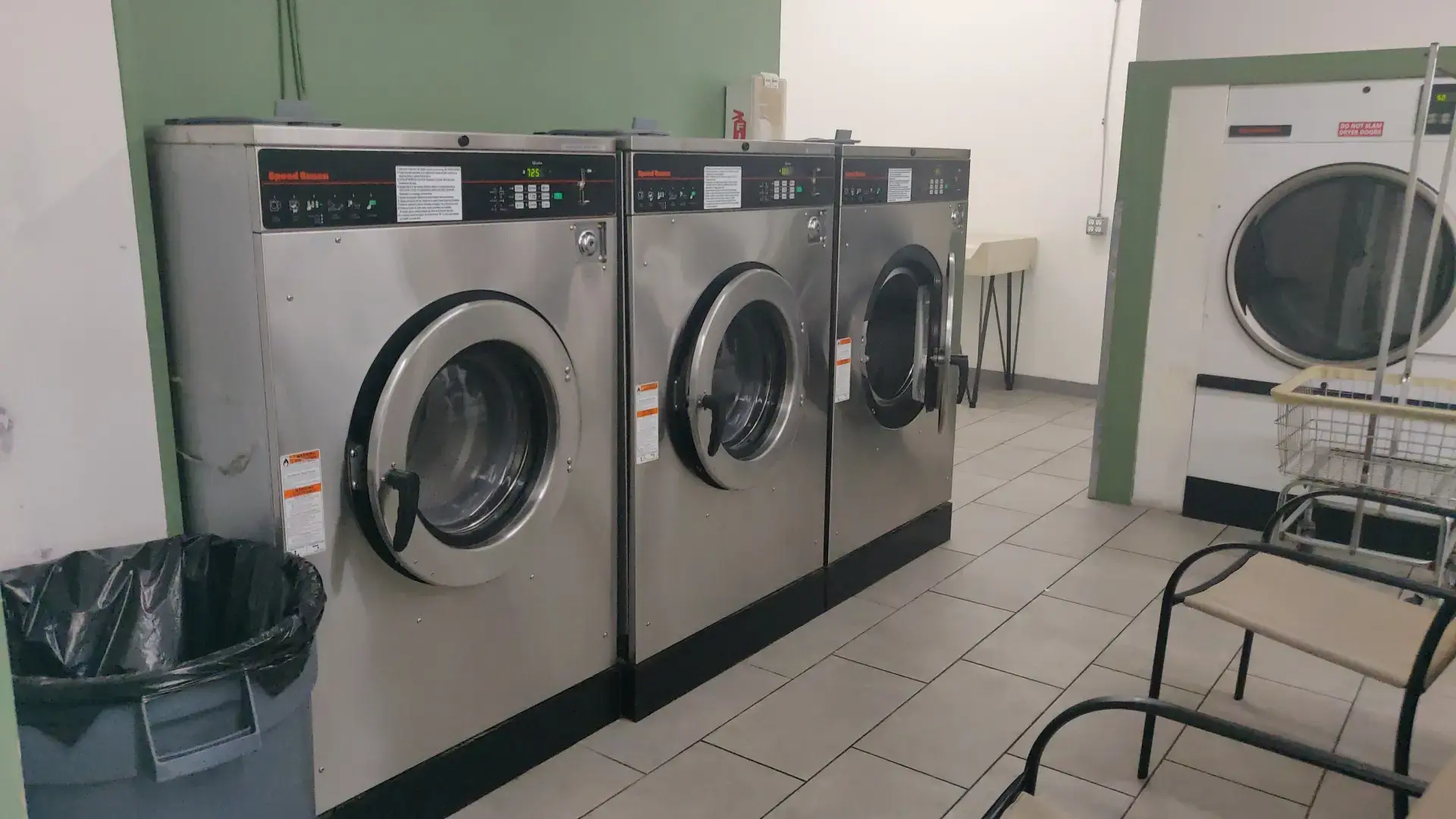 Weaver's Corner Laundromat thumbnail 16