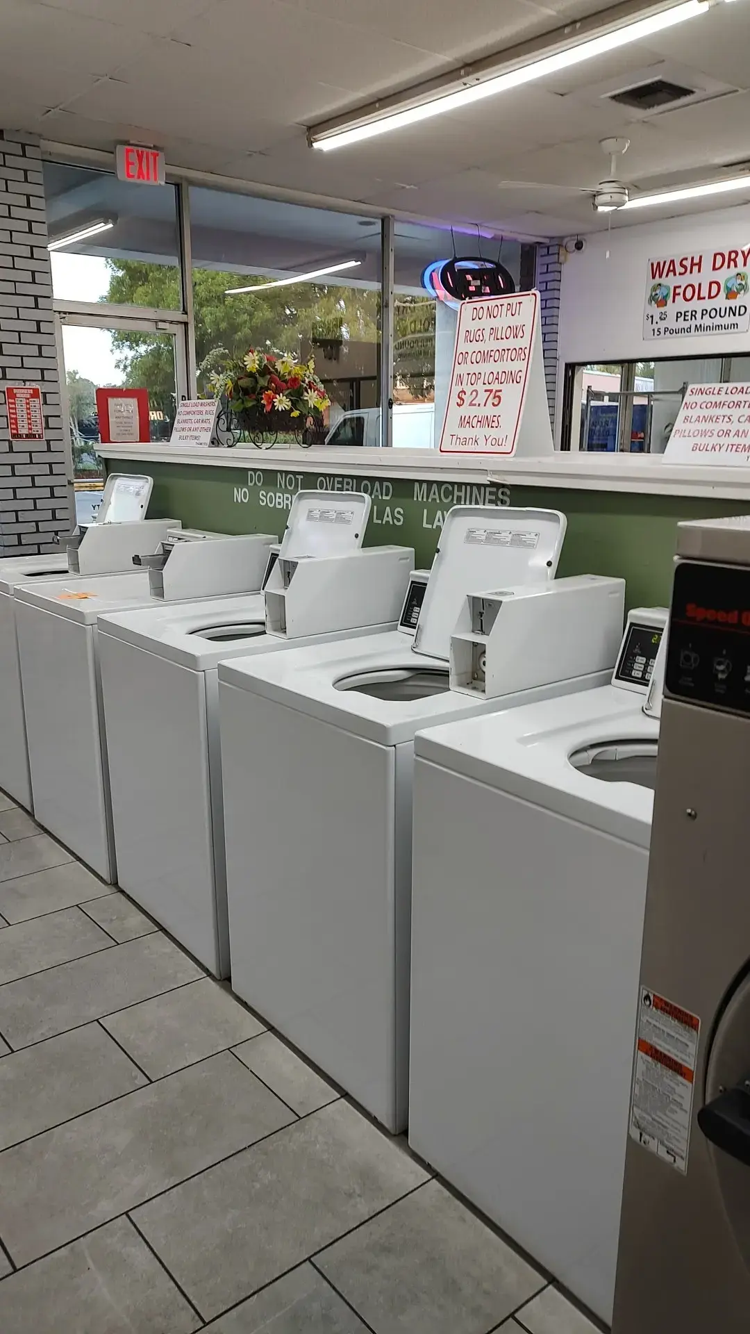 Weaver's Corner Laundromat thumbnail 11