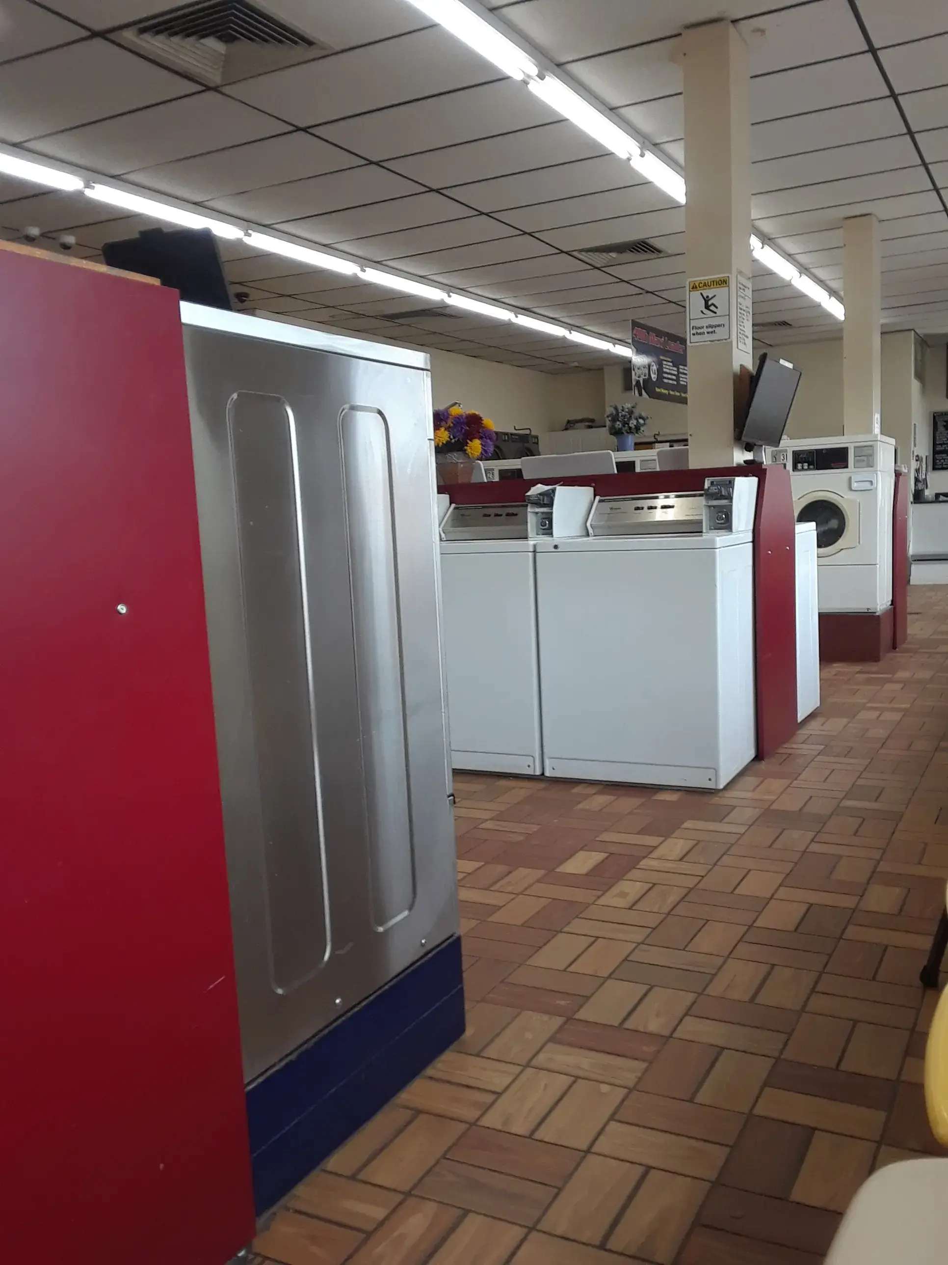 Webster Square Laundry - Image 11