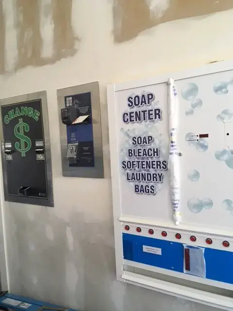 Wedgwood Laundromat - Image 4