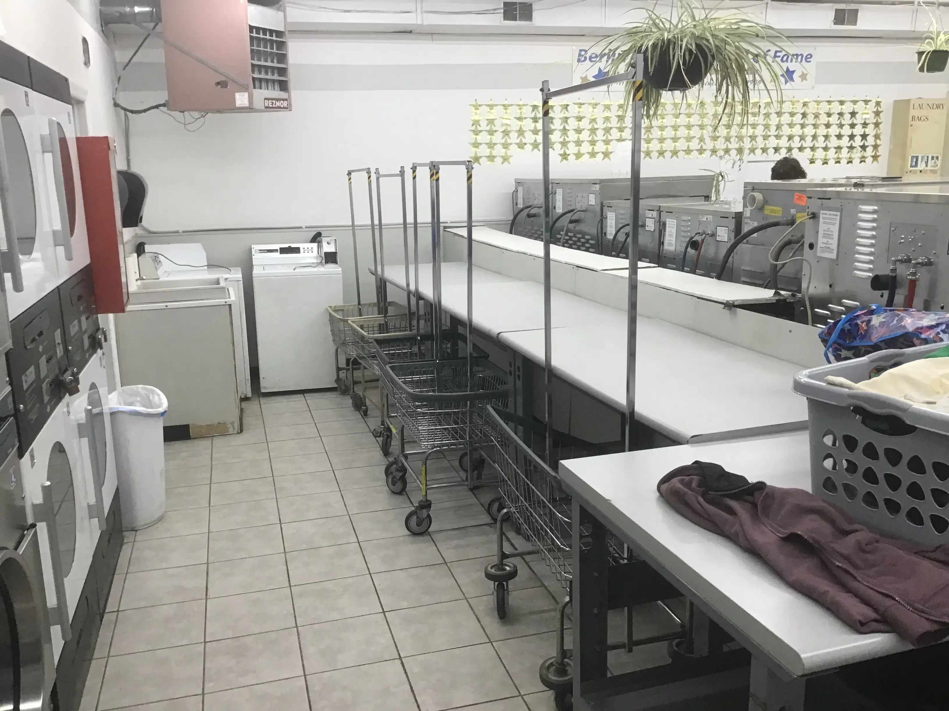 Weldon's Berlin Laundromat thumbnail 9