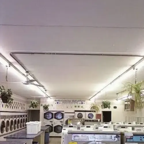 Weldon's Berlin Laundromat thumbnail 15