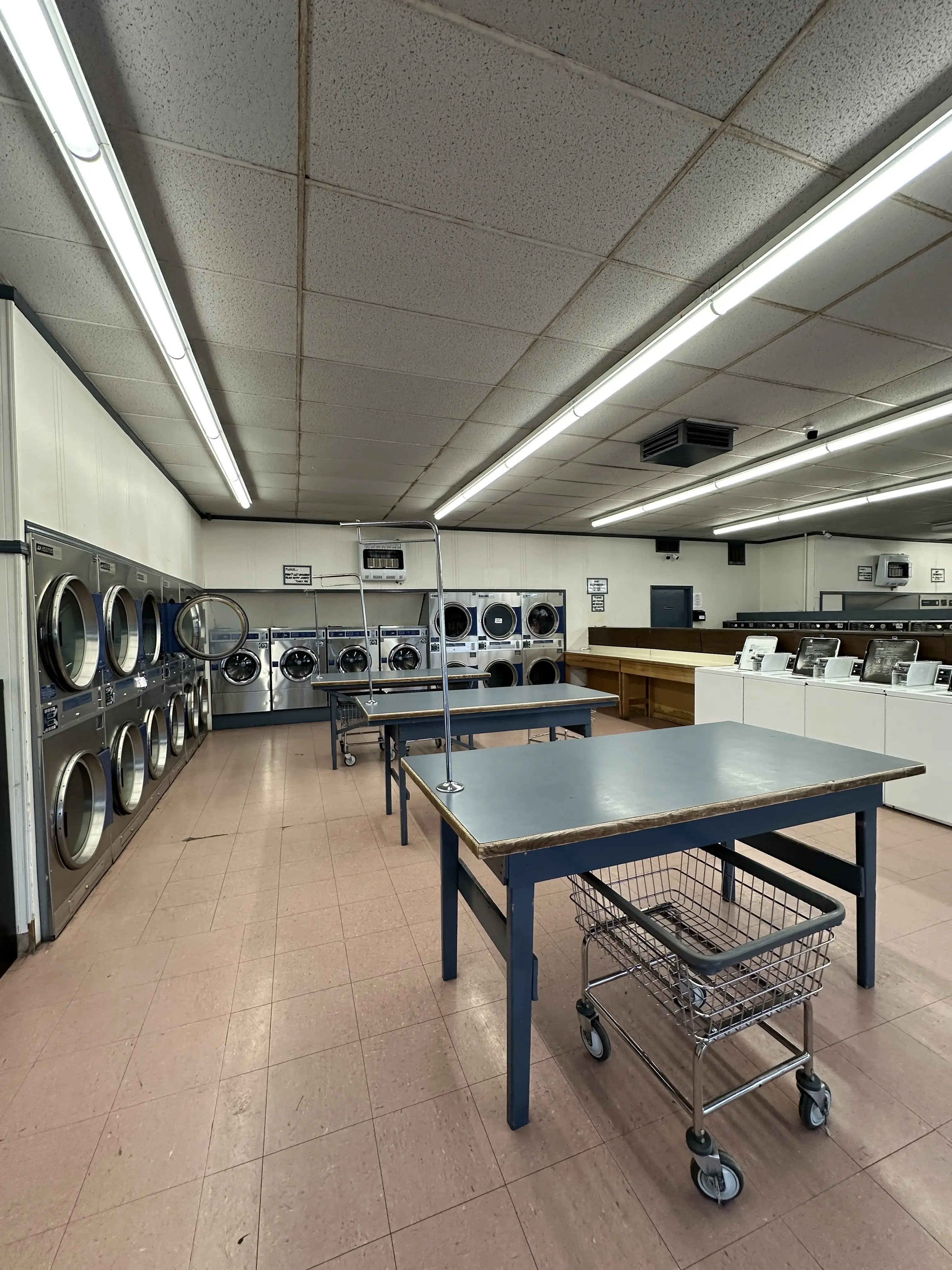 Weldon's Laundromat thumbnail 9