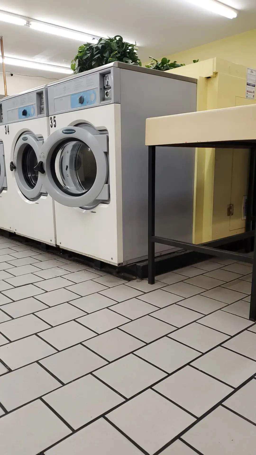 We'll Wash Laundromat - Image 16