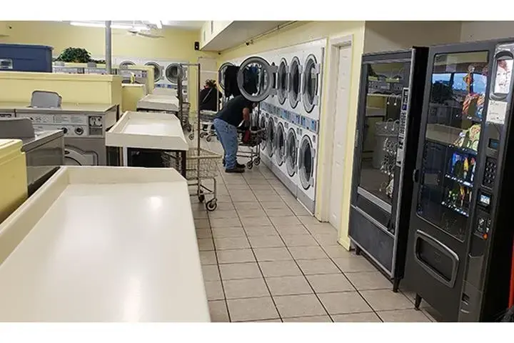 We'll Wash Laundromat thumbnail 10