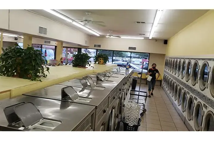 We'll Wash Laundromat thumbnail 4