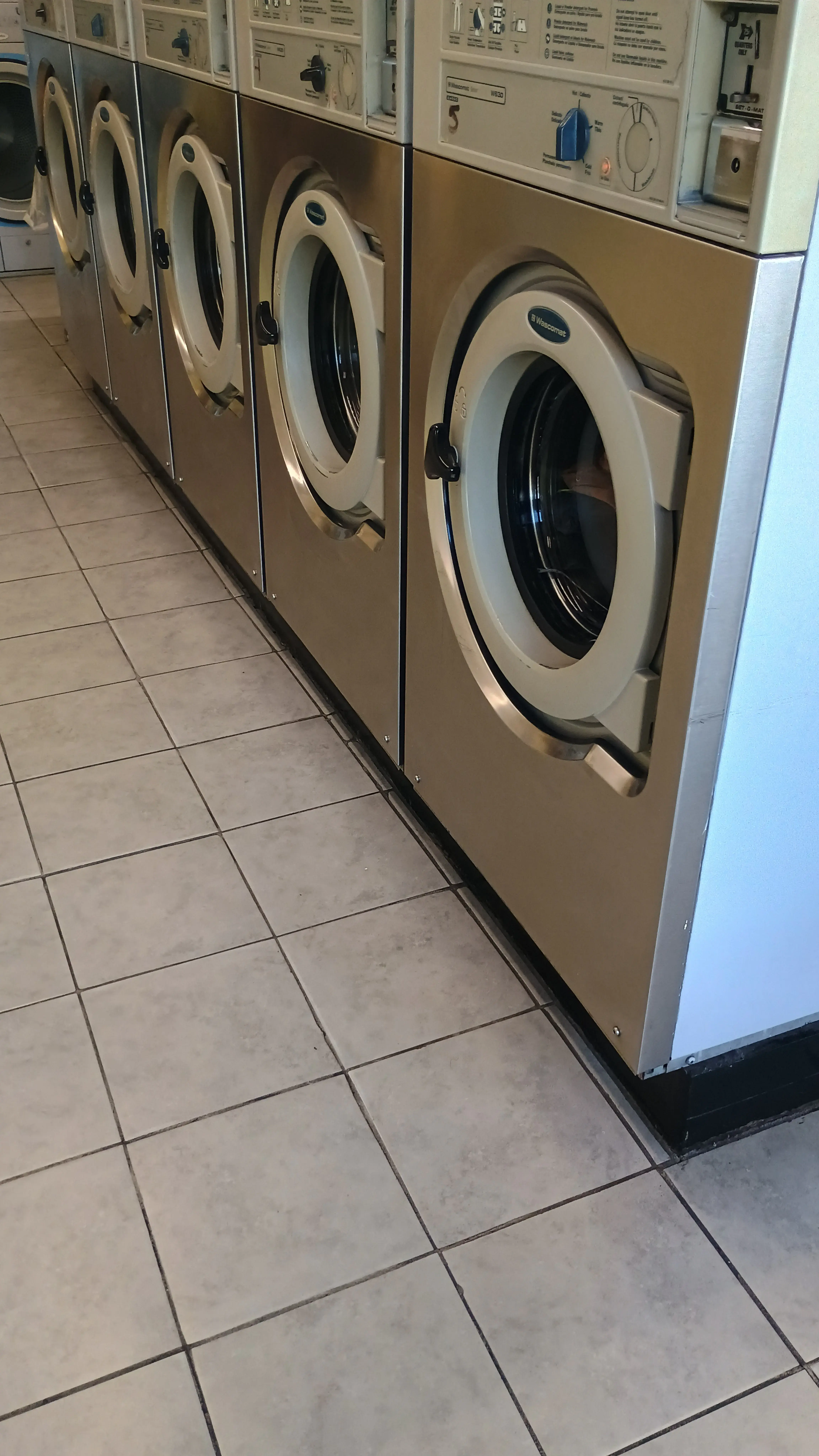 We'll Wash Laundromat - Image 12