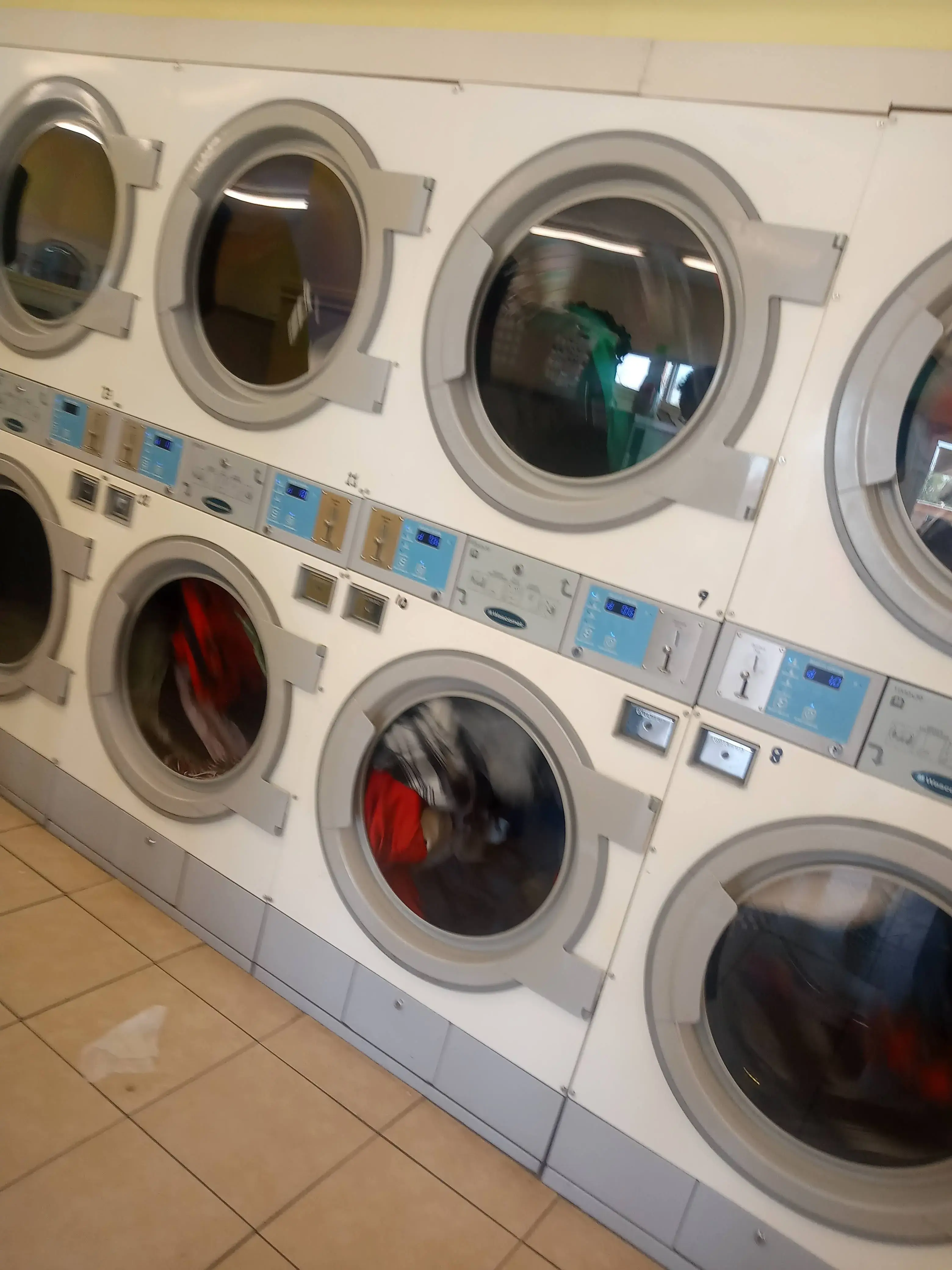 We'll Wash Laundromat - Image 15