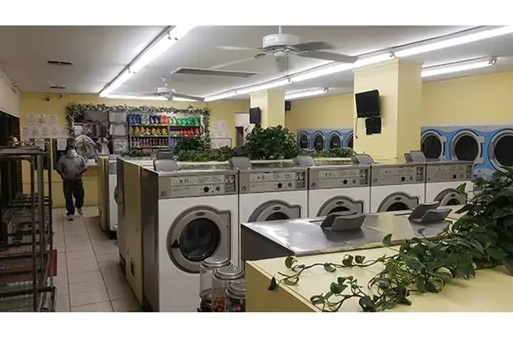 We'll Wash Laundromat - Image 13