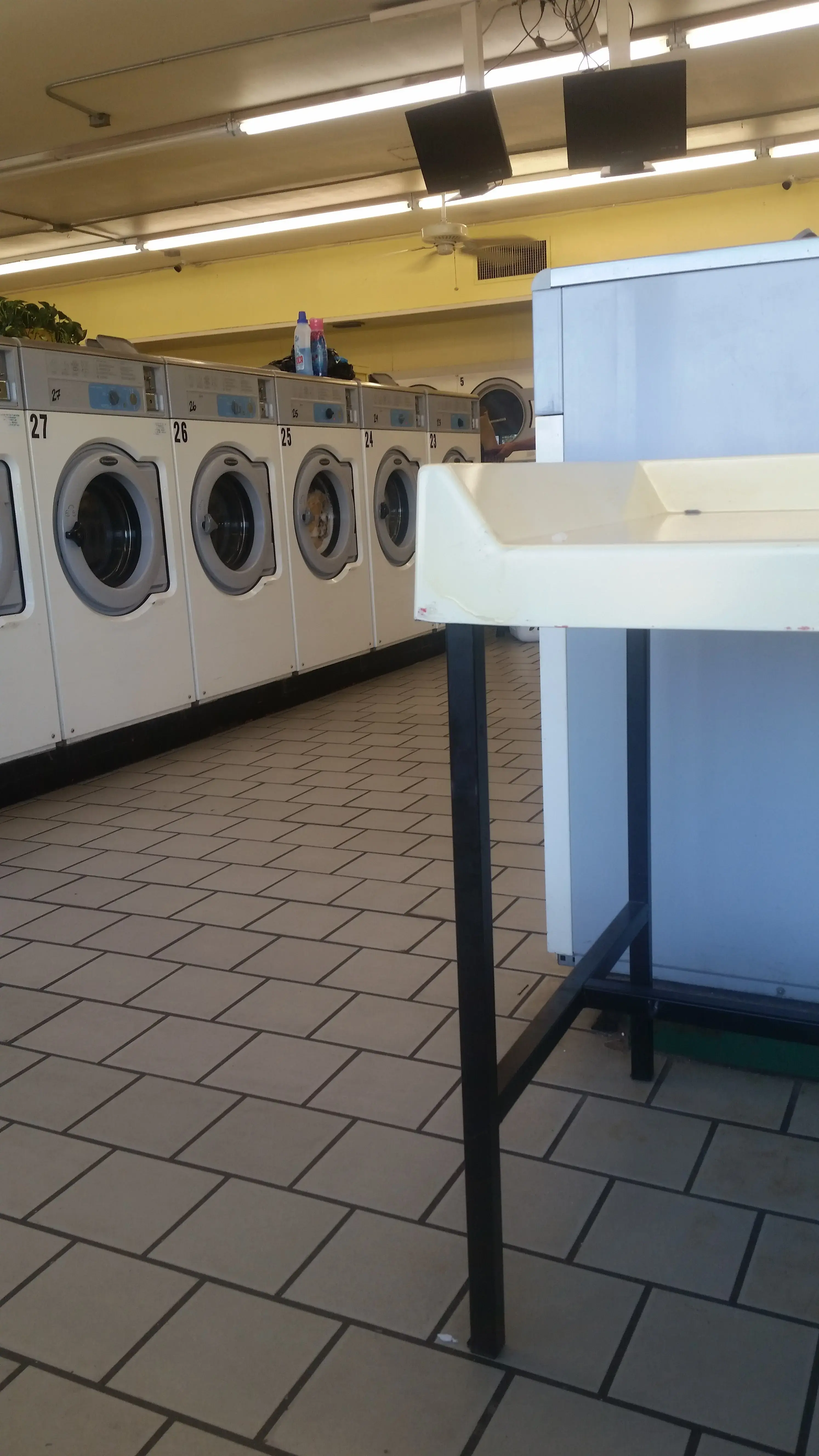 We'll Wash Laundromat thumbnail 15