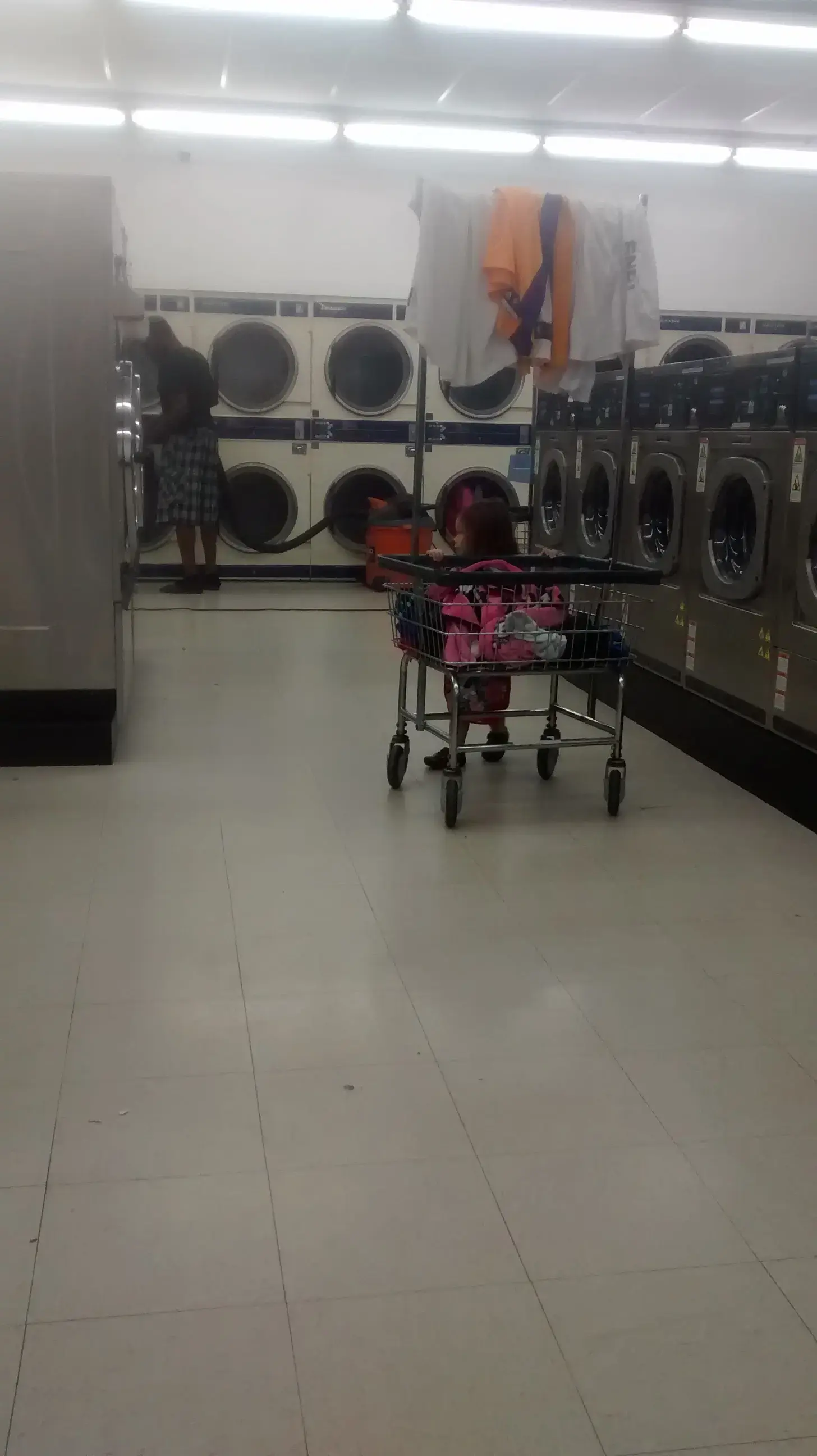 Wells Laundry 38th Street - Image 5