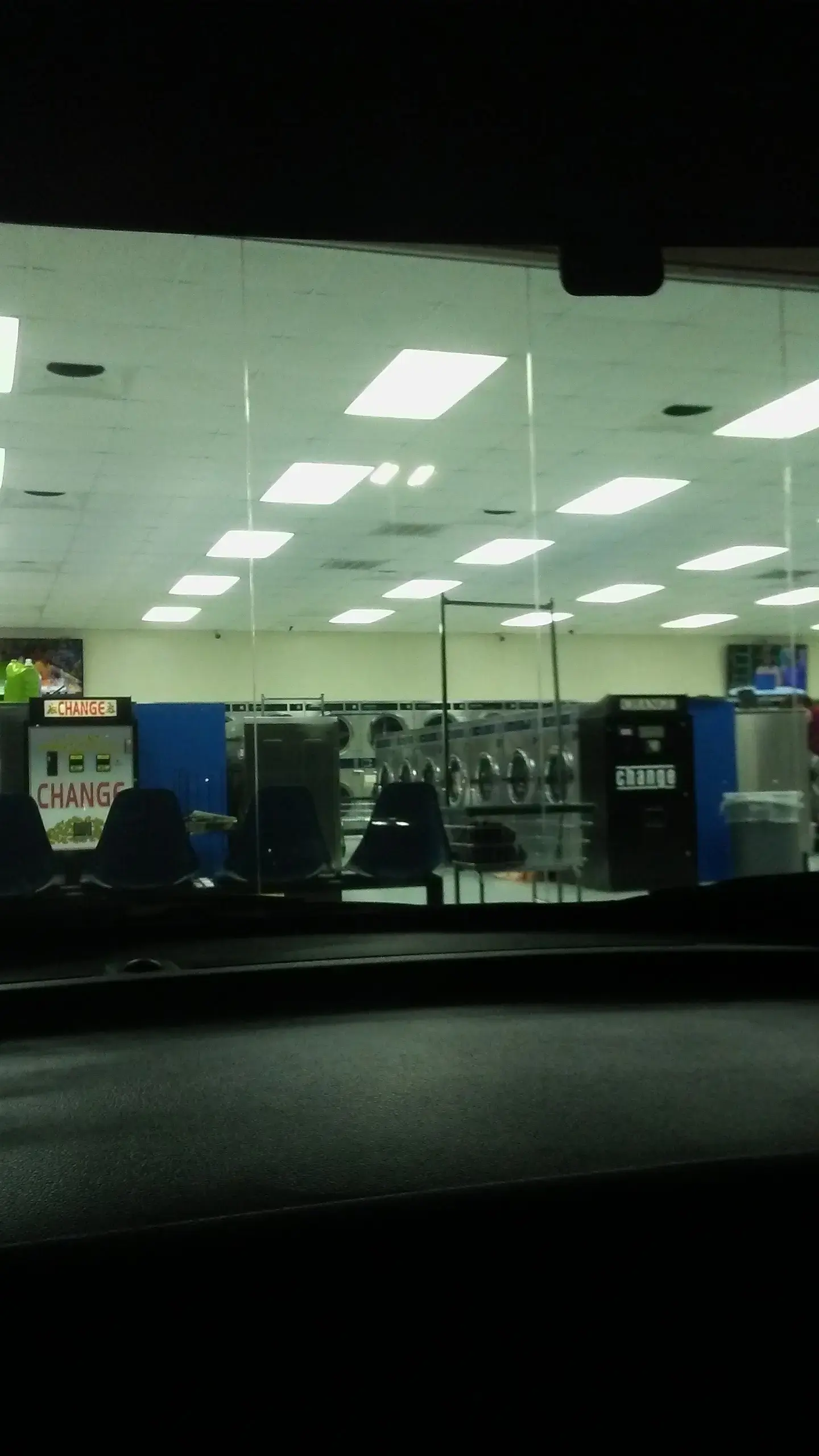 Wells Laundry Harker Heights thumbnail 9