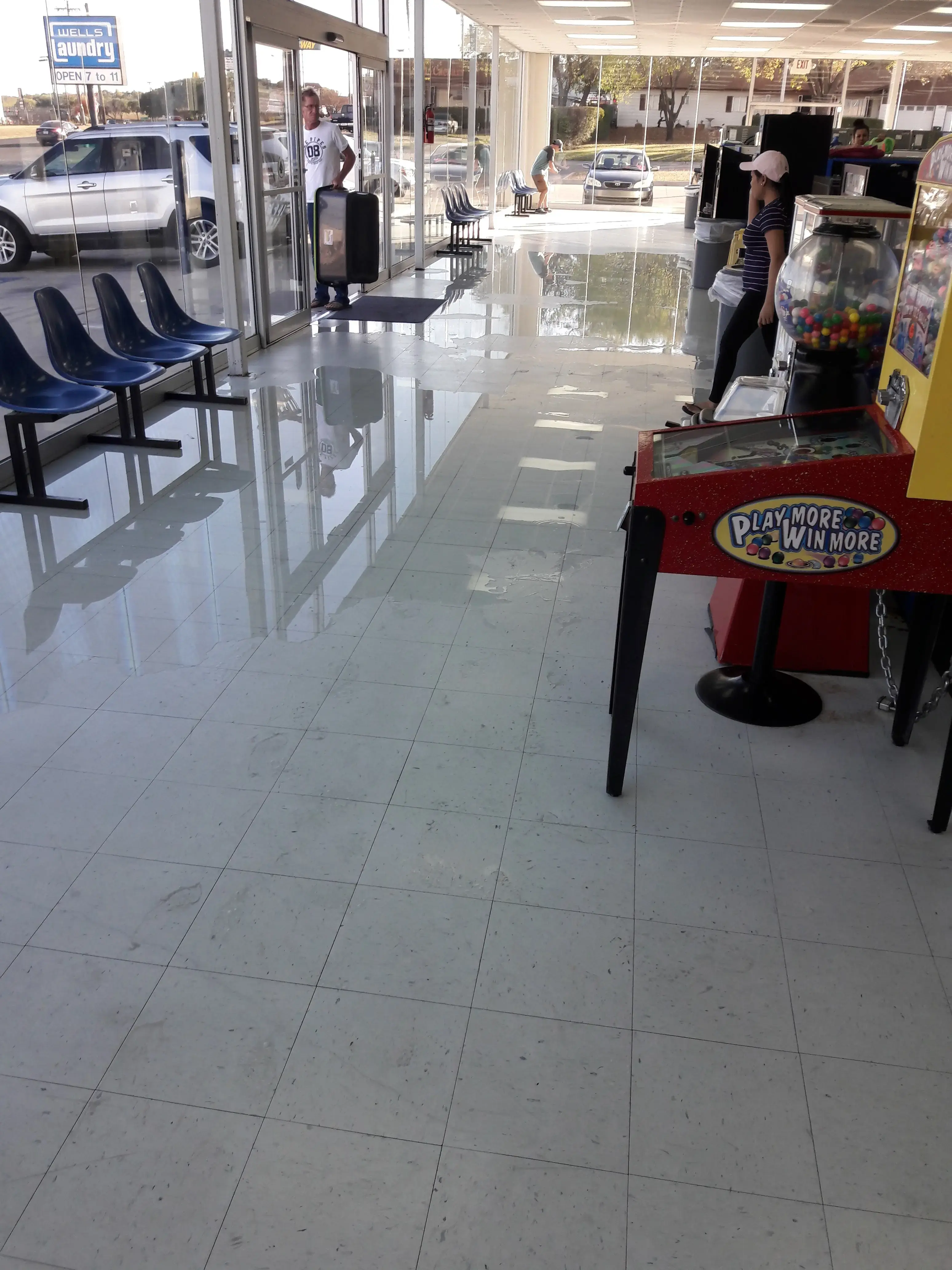 Wells Laundry Harker Heights - Image 16