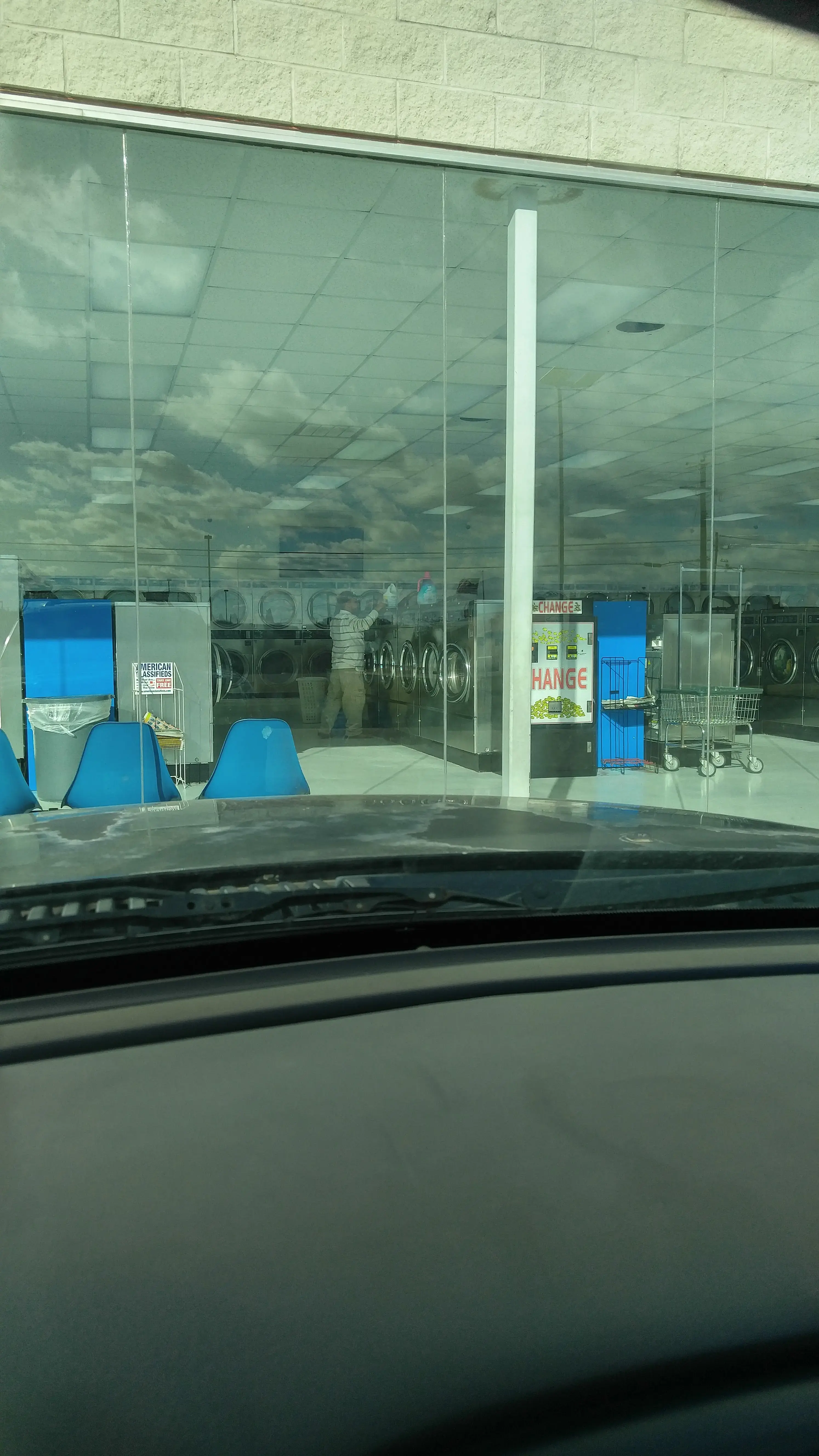 Wells Laundry Harker Heights - Image 20