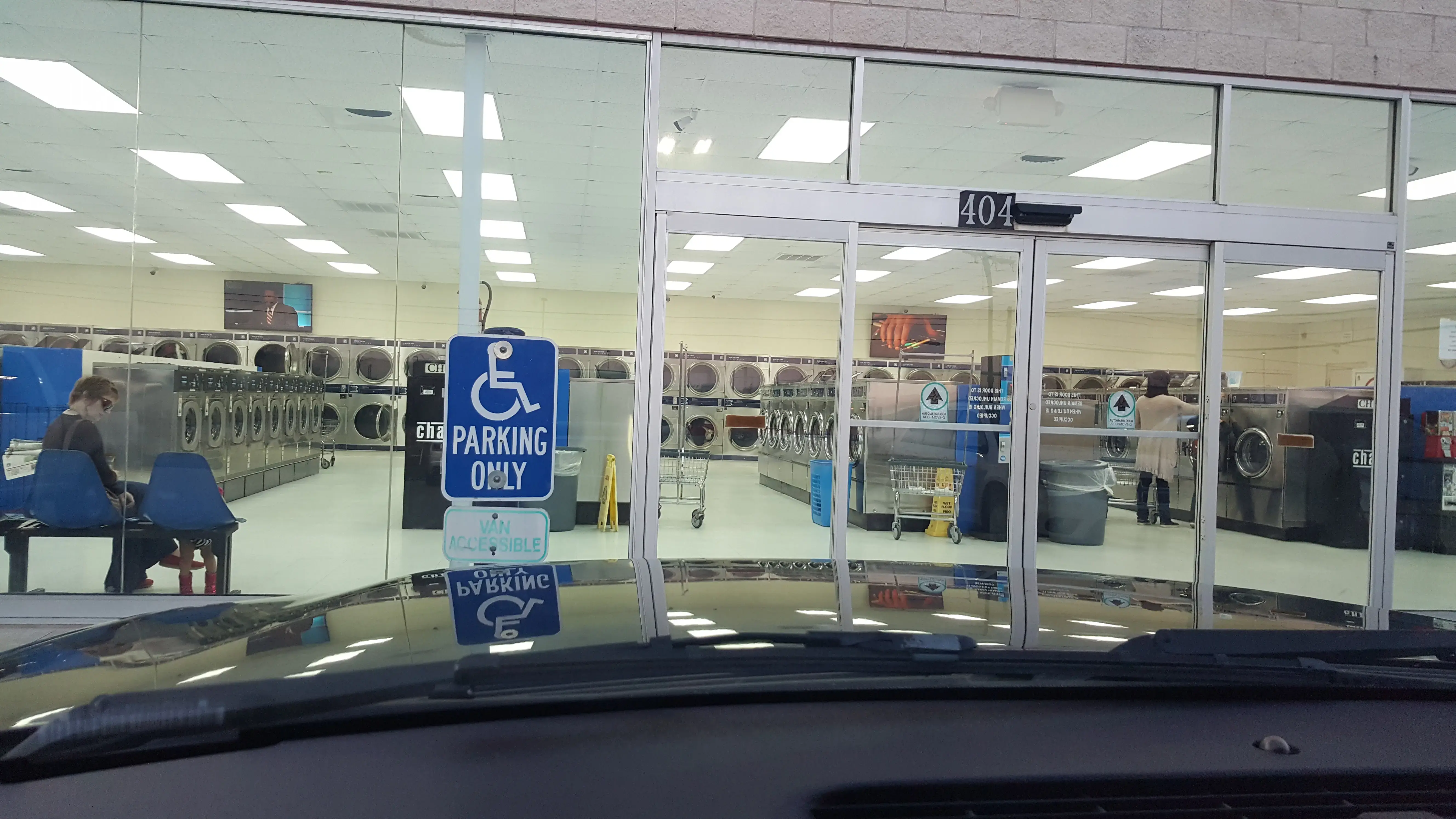 Wells Laundry Harker Heights thumbnail 18