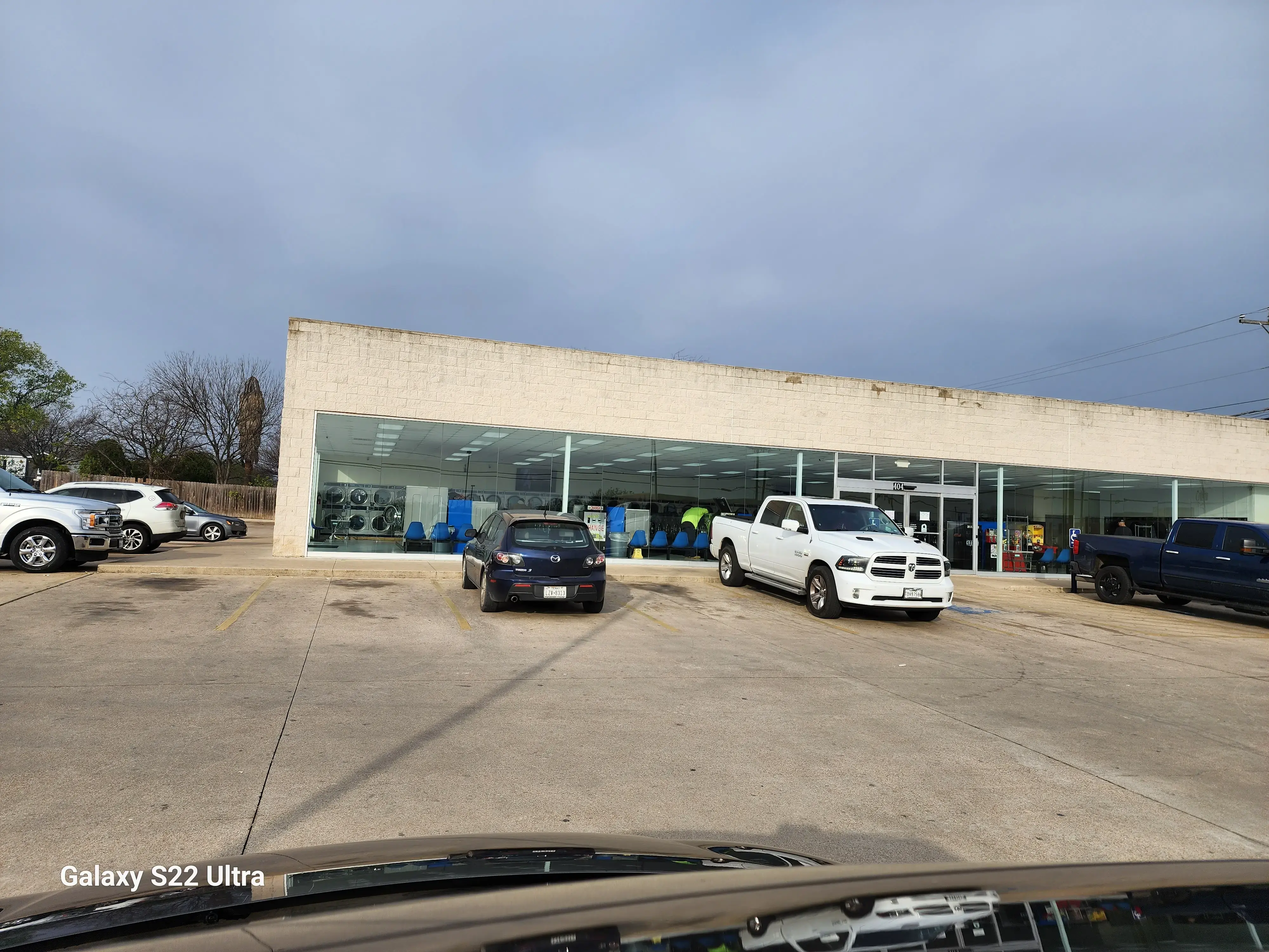 Wells Laundry Harker Heights thumbnail 3