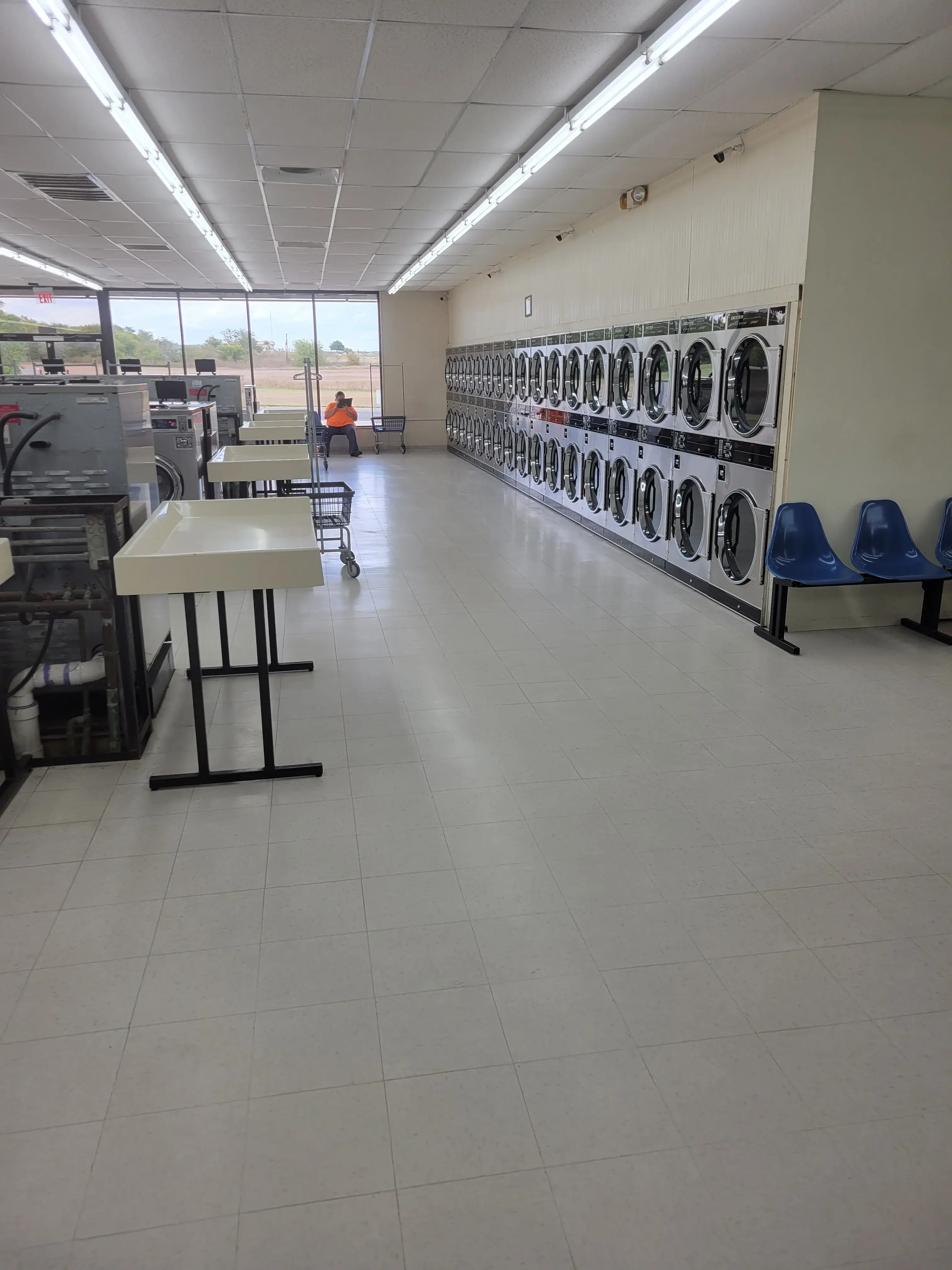 Wells Laundry Rancier thumbnail 4