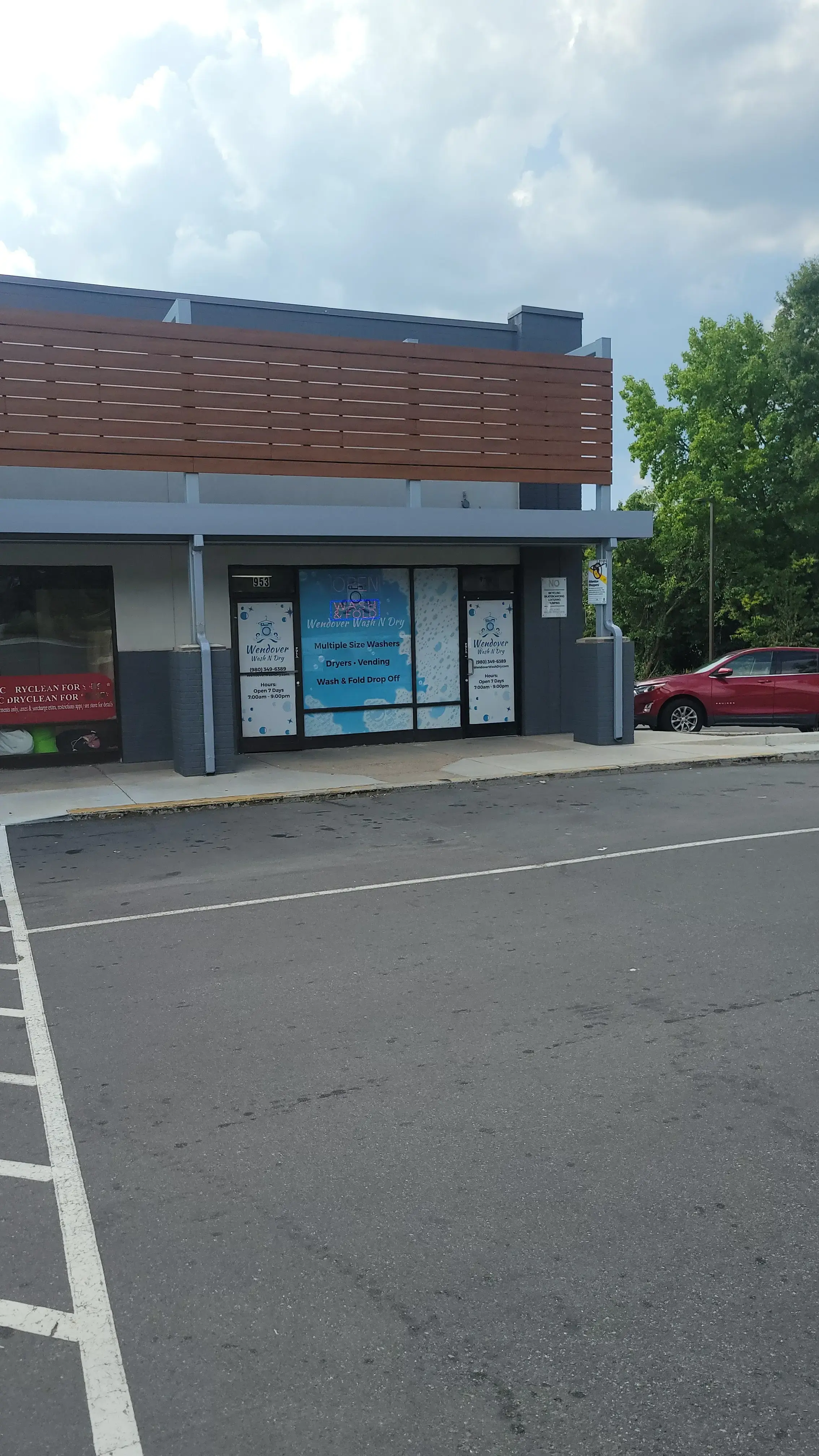 Wendover Wash N Dry, Laundromat & Wash and Fold - Image 17