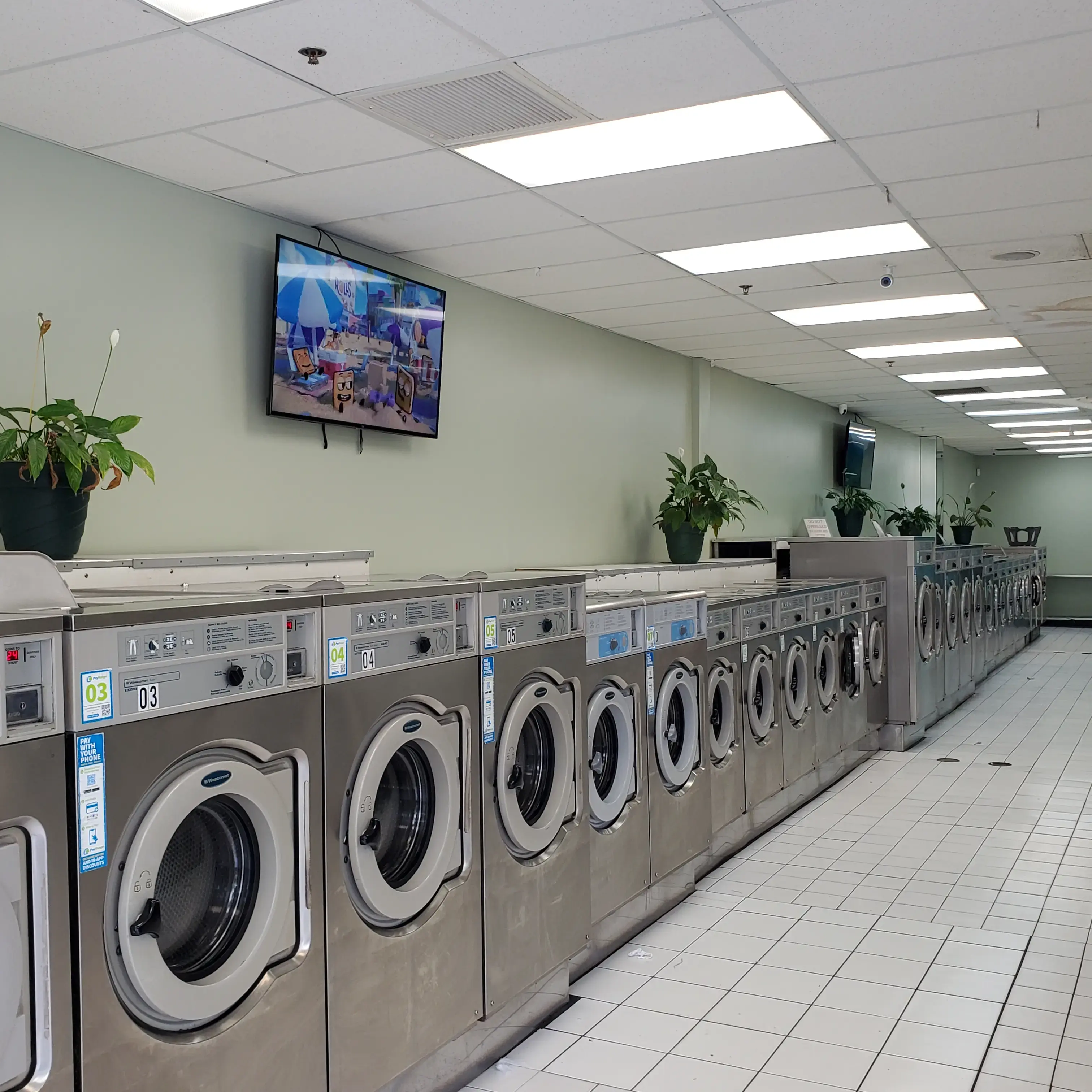 Wendover Wash N Dry, Laundromat & Wash and Fold - Image 1