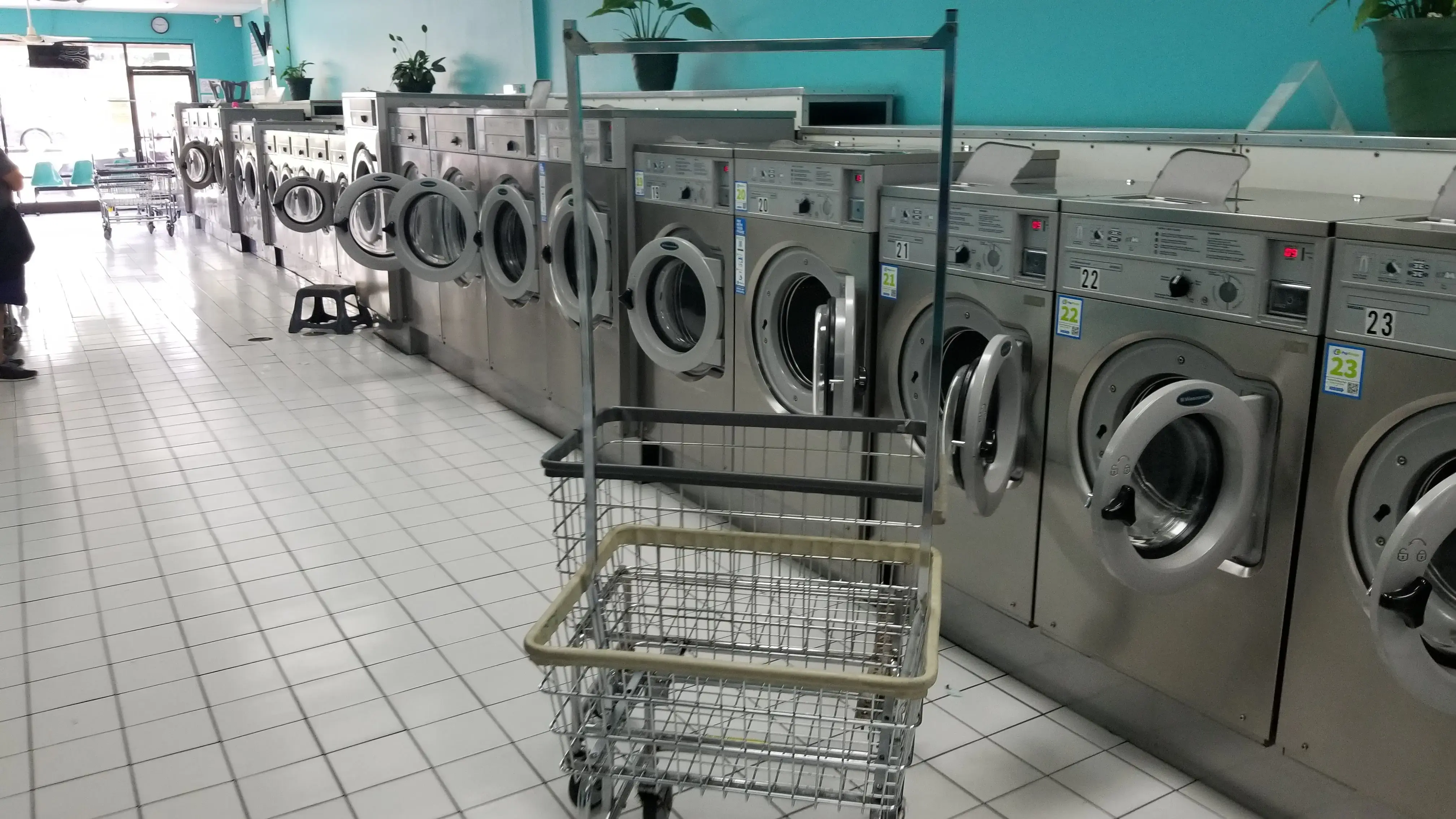 Wendover Wash N Dry, Laundromat & Wash and Fold - Image 14