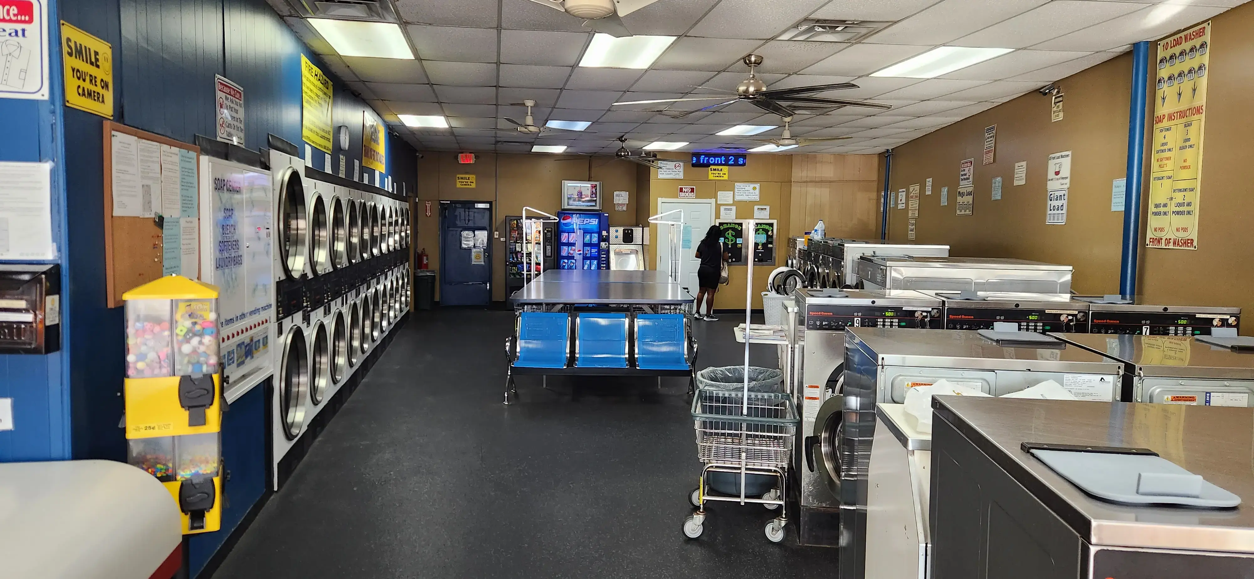 WESLEY CHAPEL COIN LAUNDROMAT - Image 12