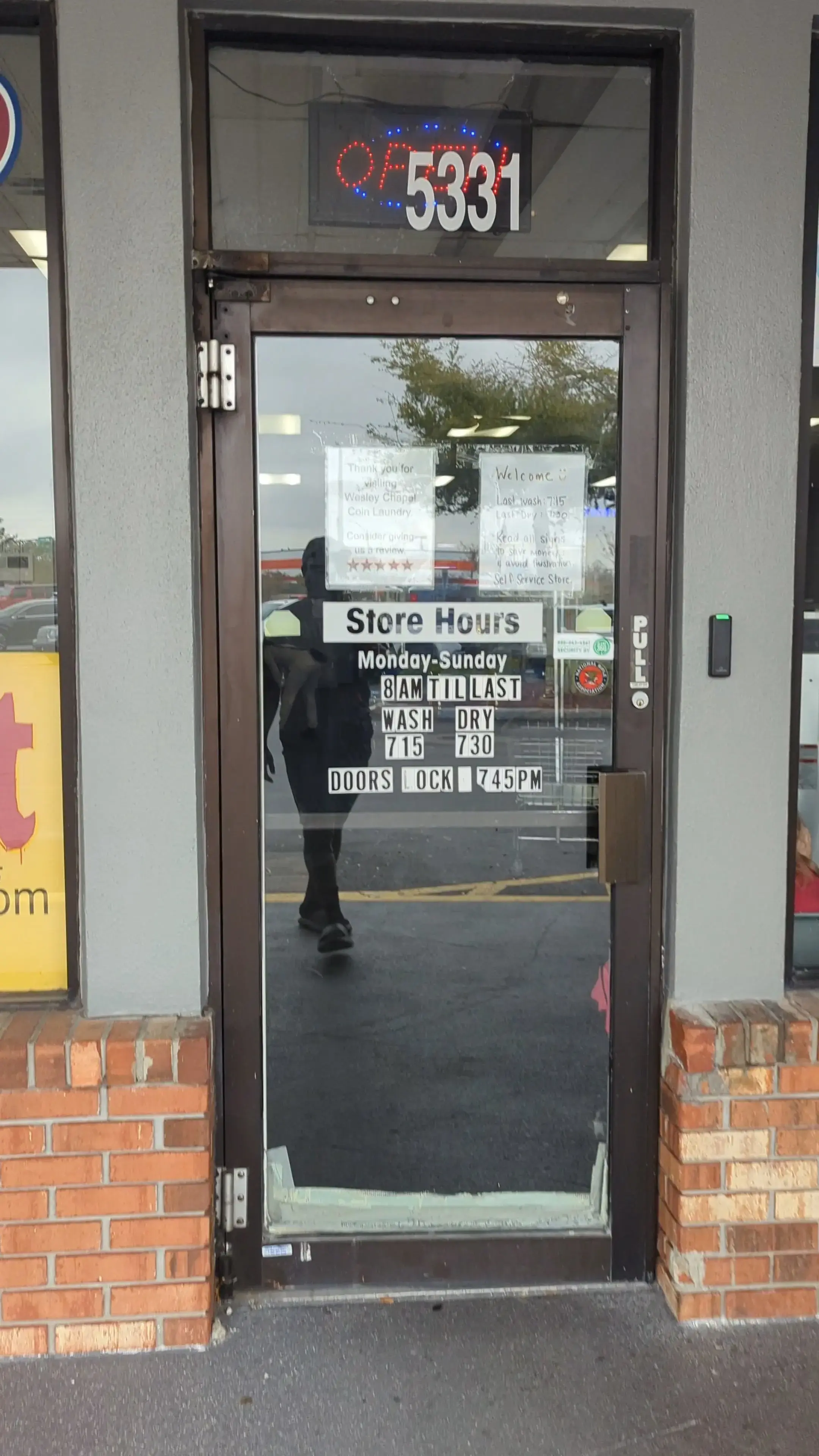 WESLEY CHAPEL COIN LAUNDROMAT thumbnail 14