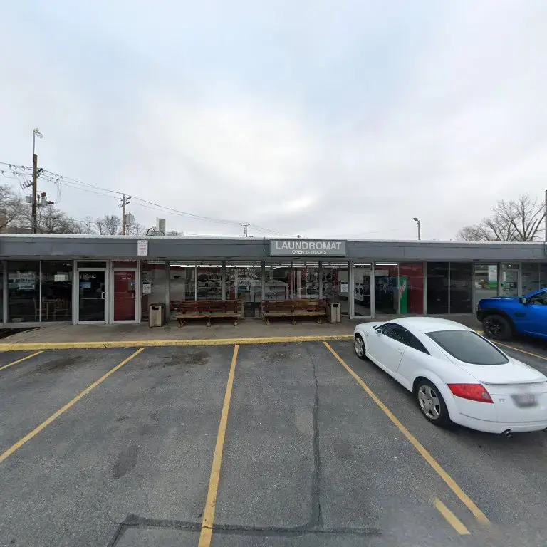 West Allis Laundromat thumbnail 13
