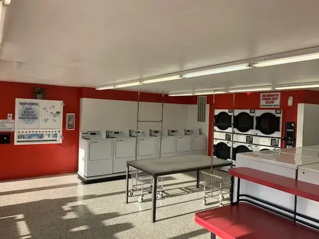 West Allis Laundromat thumbnail 1
