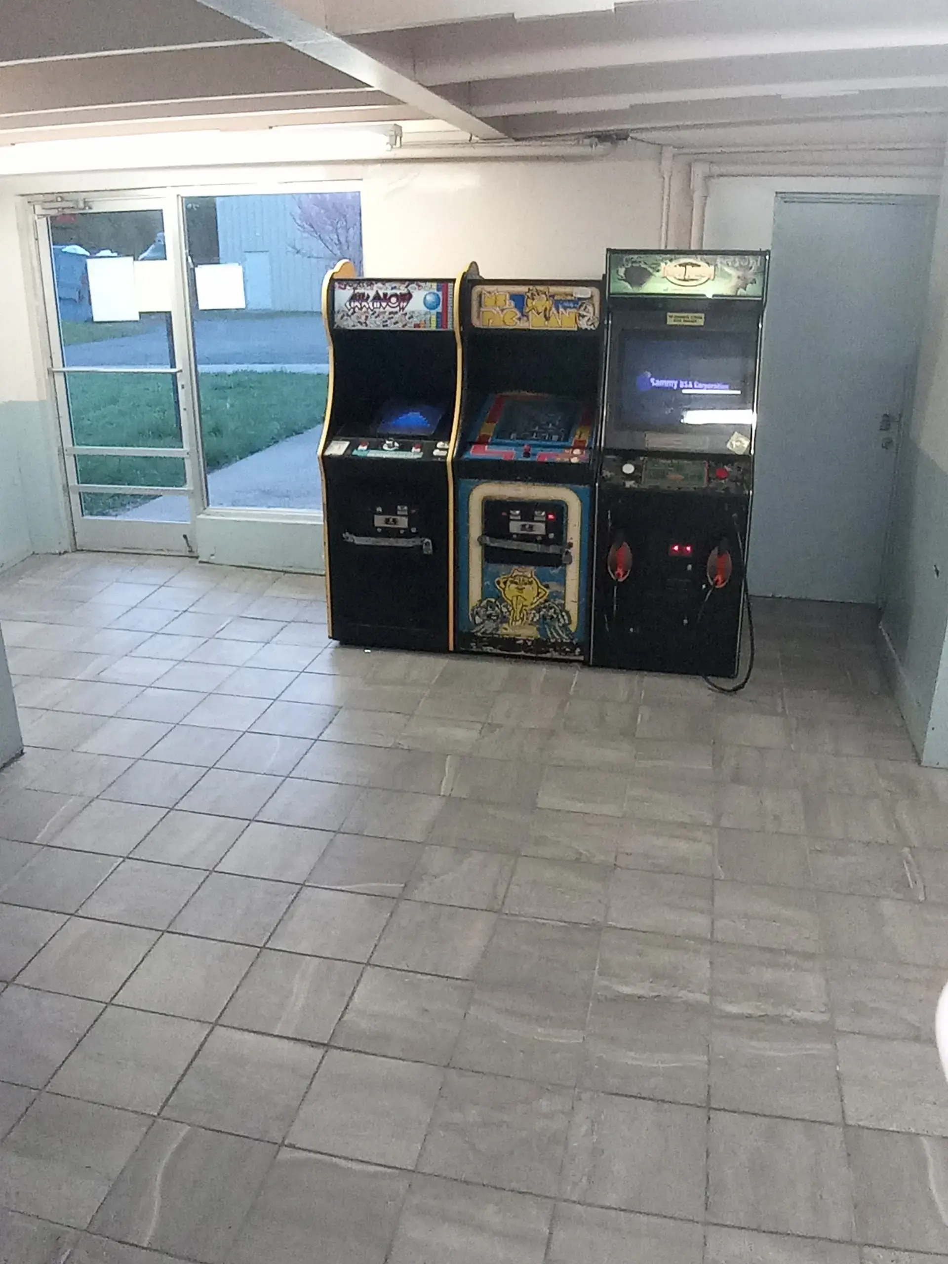 West Beverly Street Laundry Land Laundromat thumbnail 5