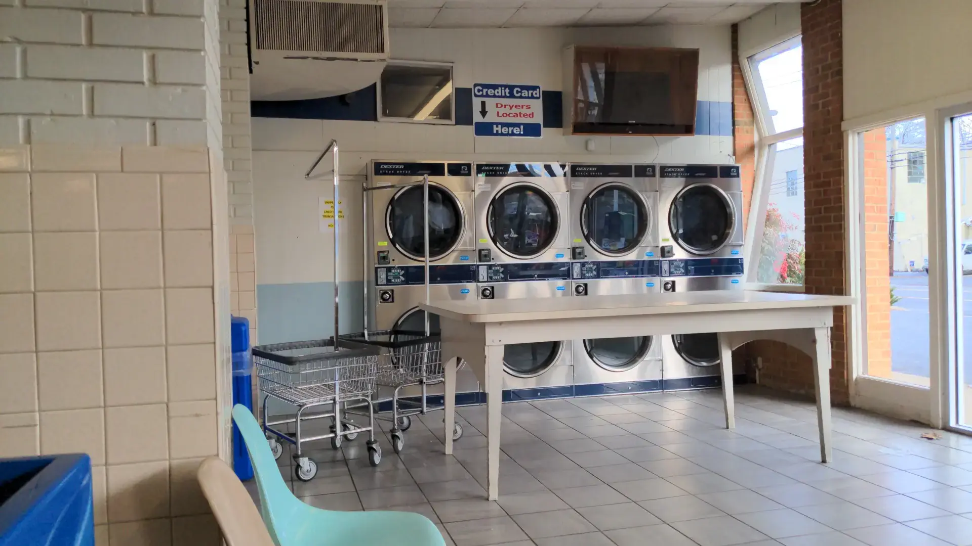 West Beverly Street Laundry Land Laundromat thumbnail 1