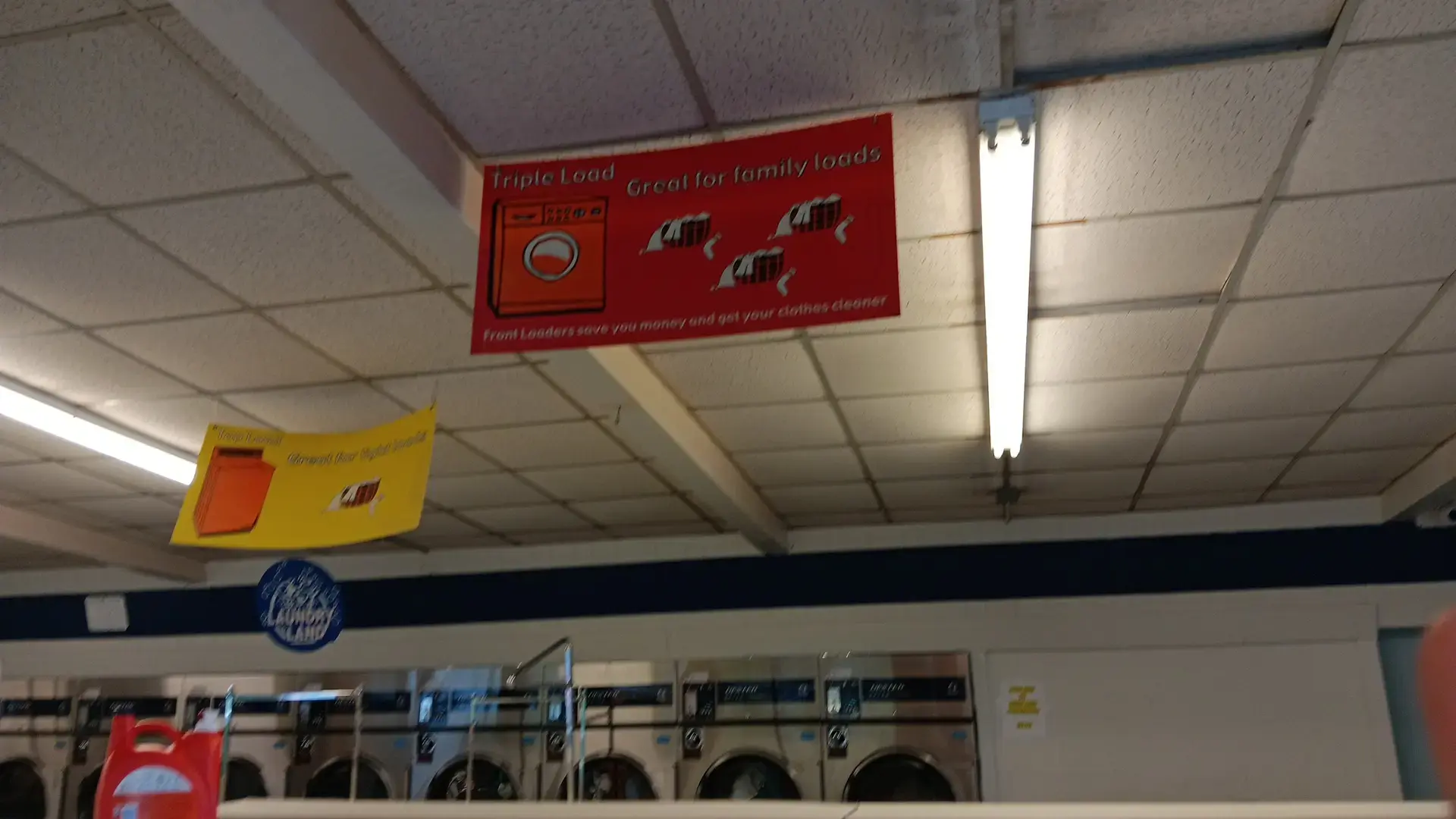 West Beverly Street Laundry Land Laundromat - Image 15