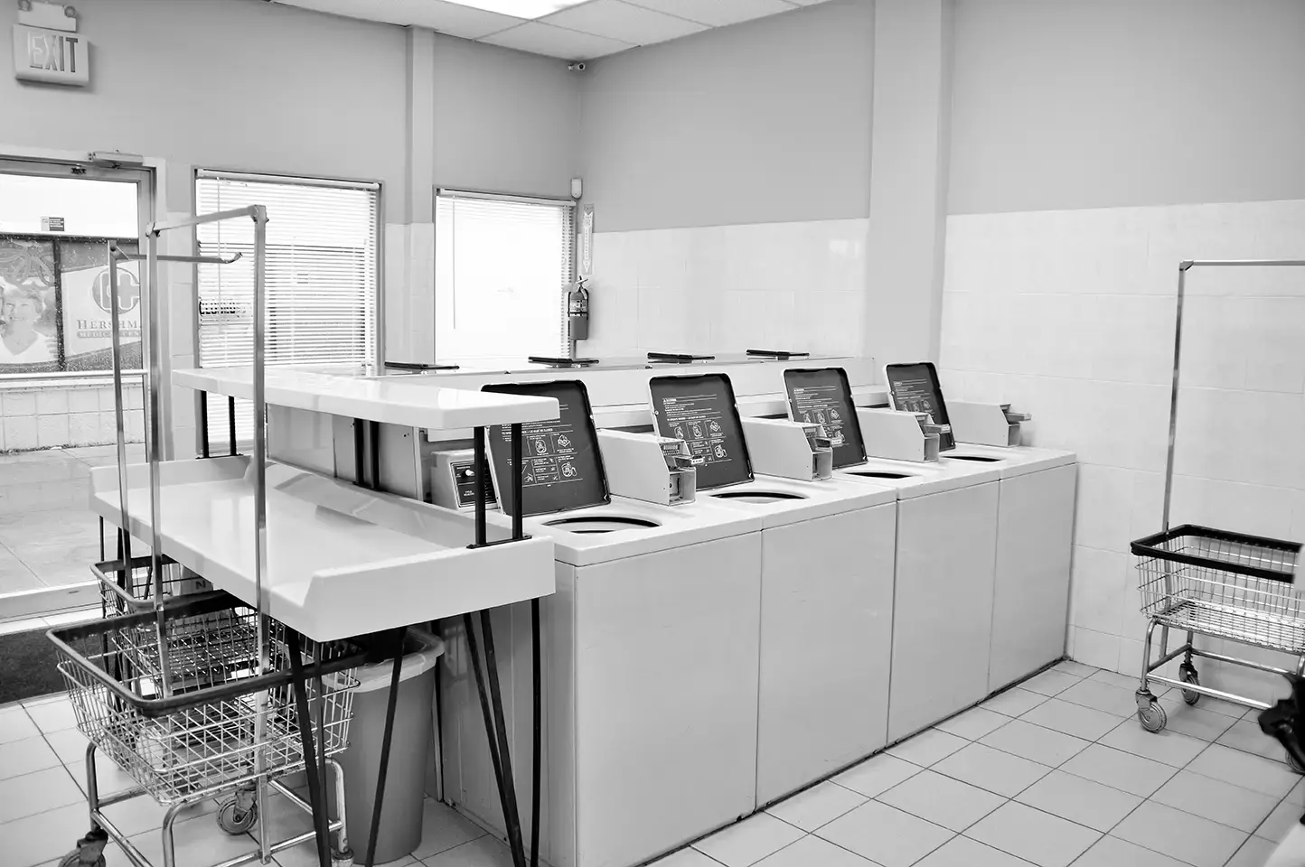 West Bird Coin Laundry - Image 7