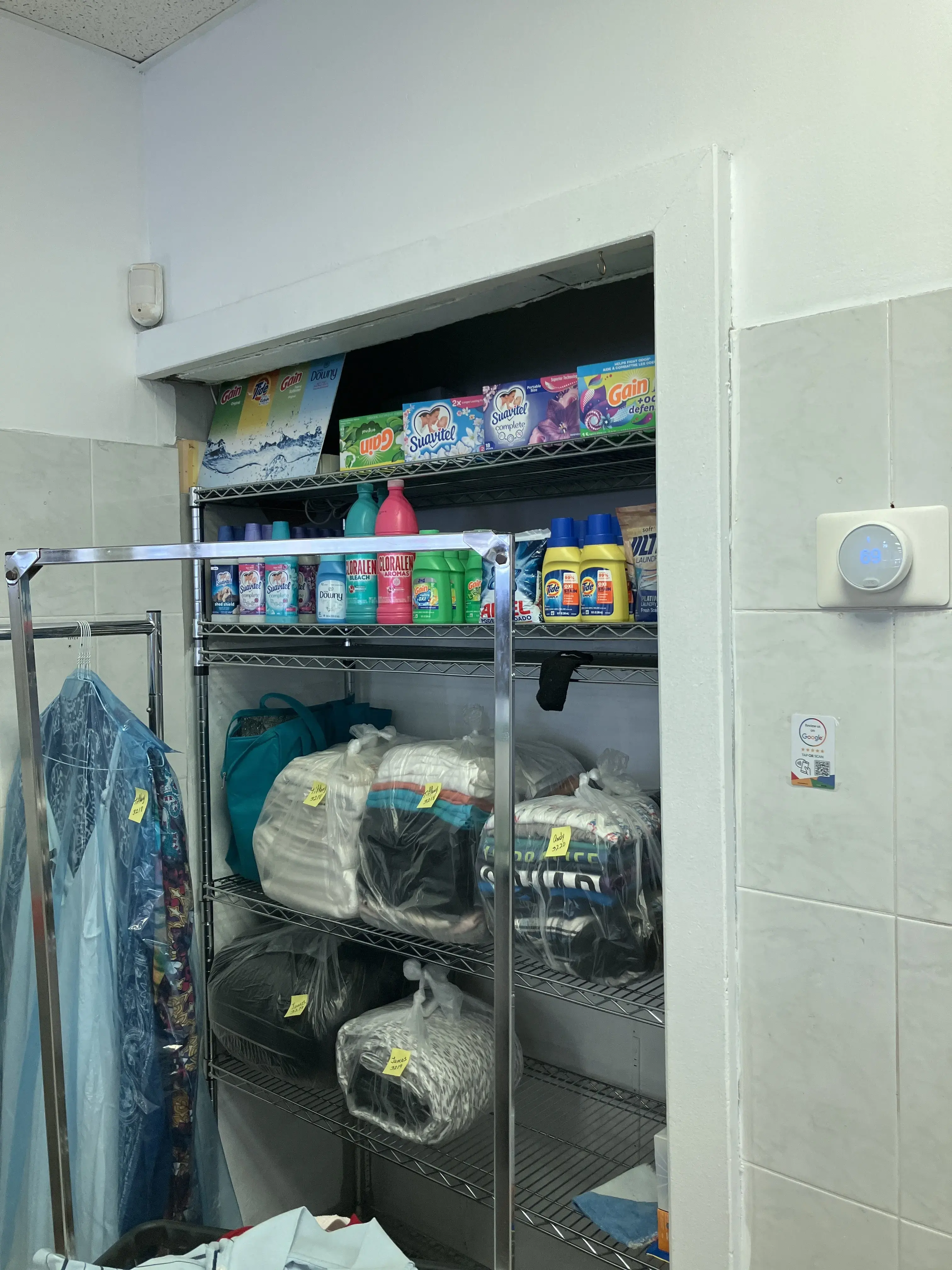 West Bird Coin Laundry - Image 14