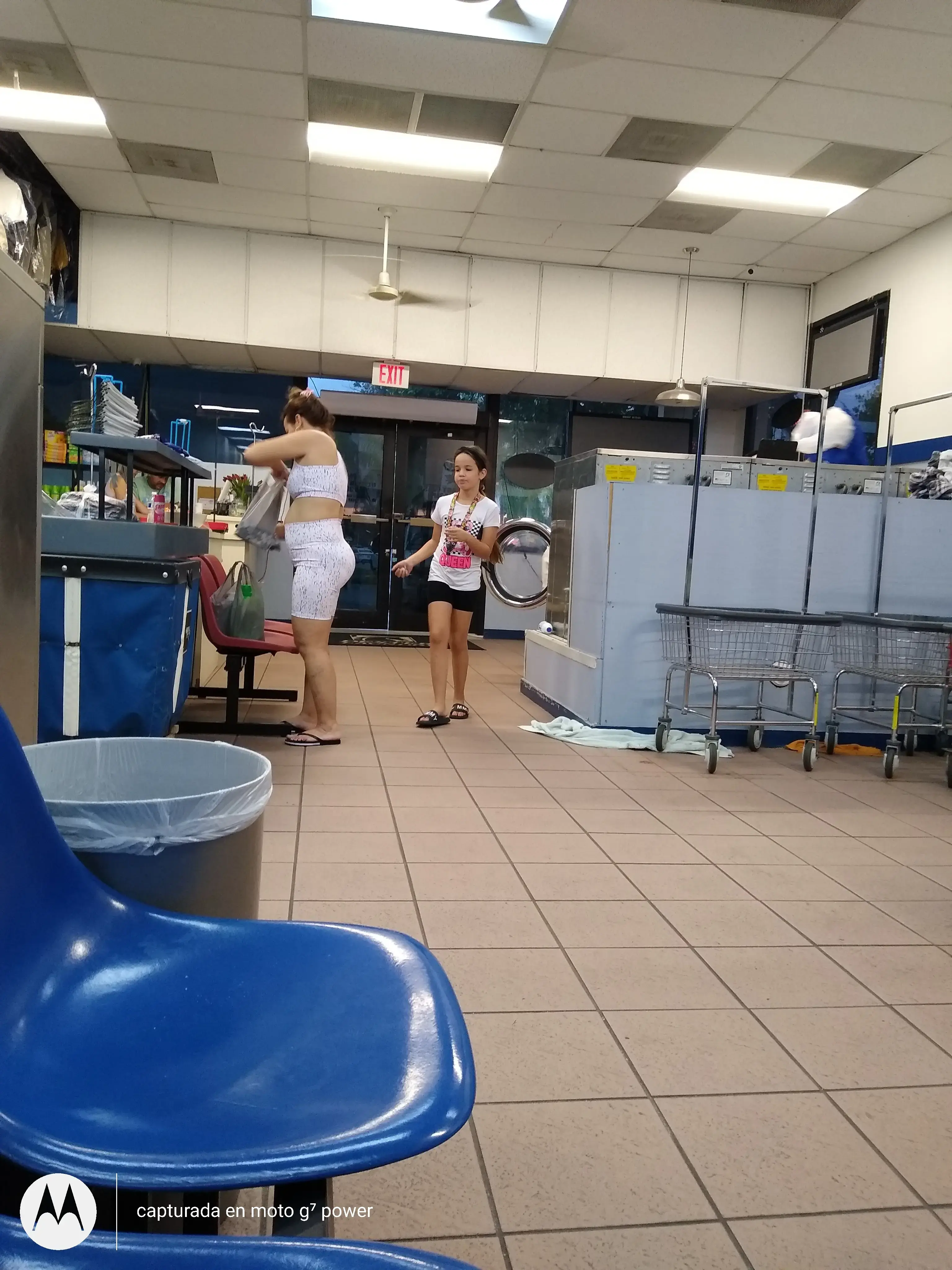 West Bird Coin Laundry - Image 19