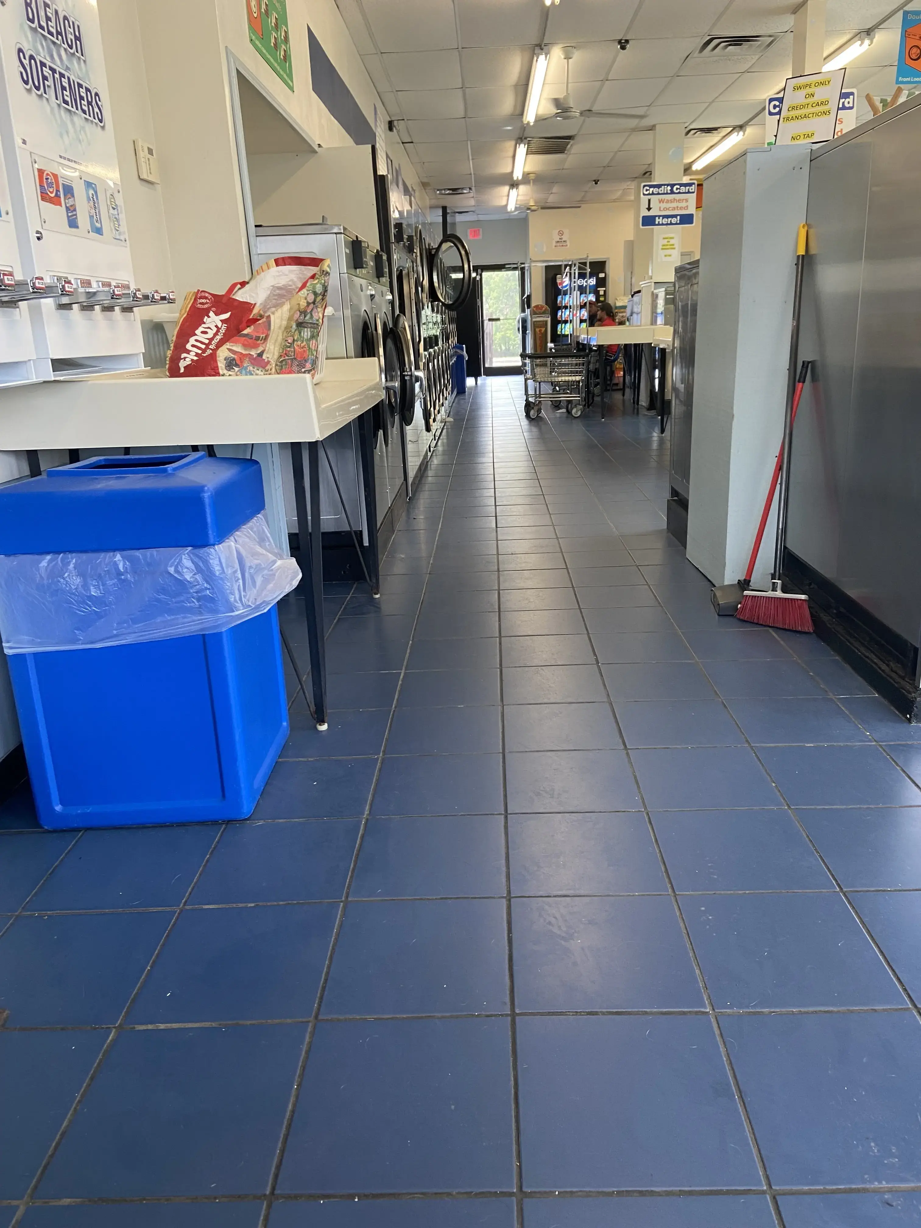West Broad St. Laundry Land Laundromat thumbnail 5
