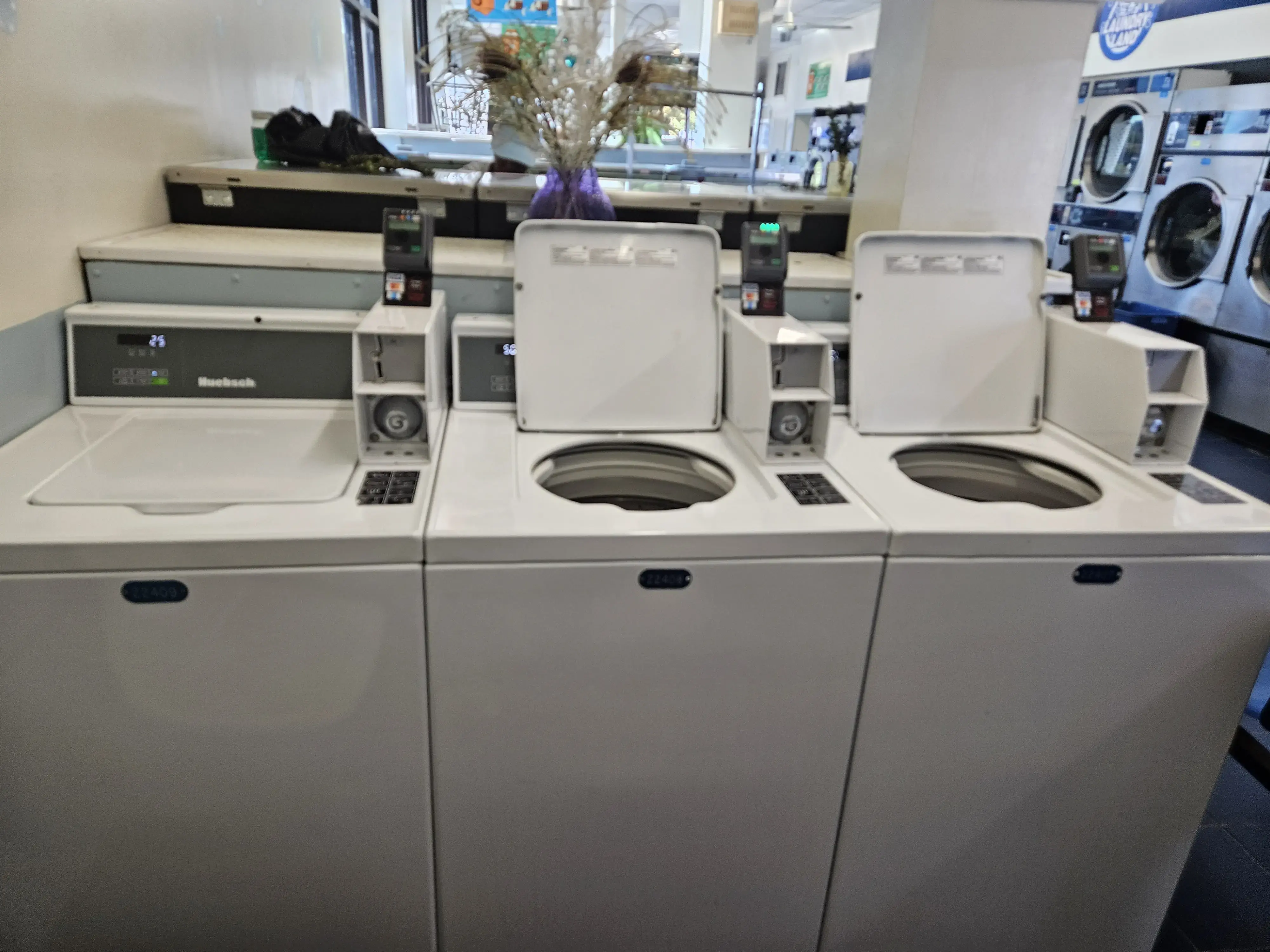West Broad St. Laundry Land Laundromat - Image 3