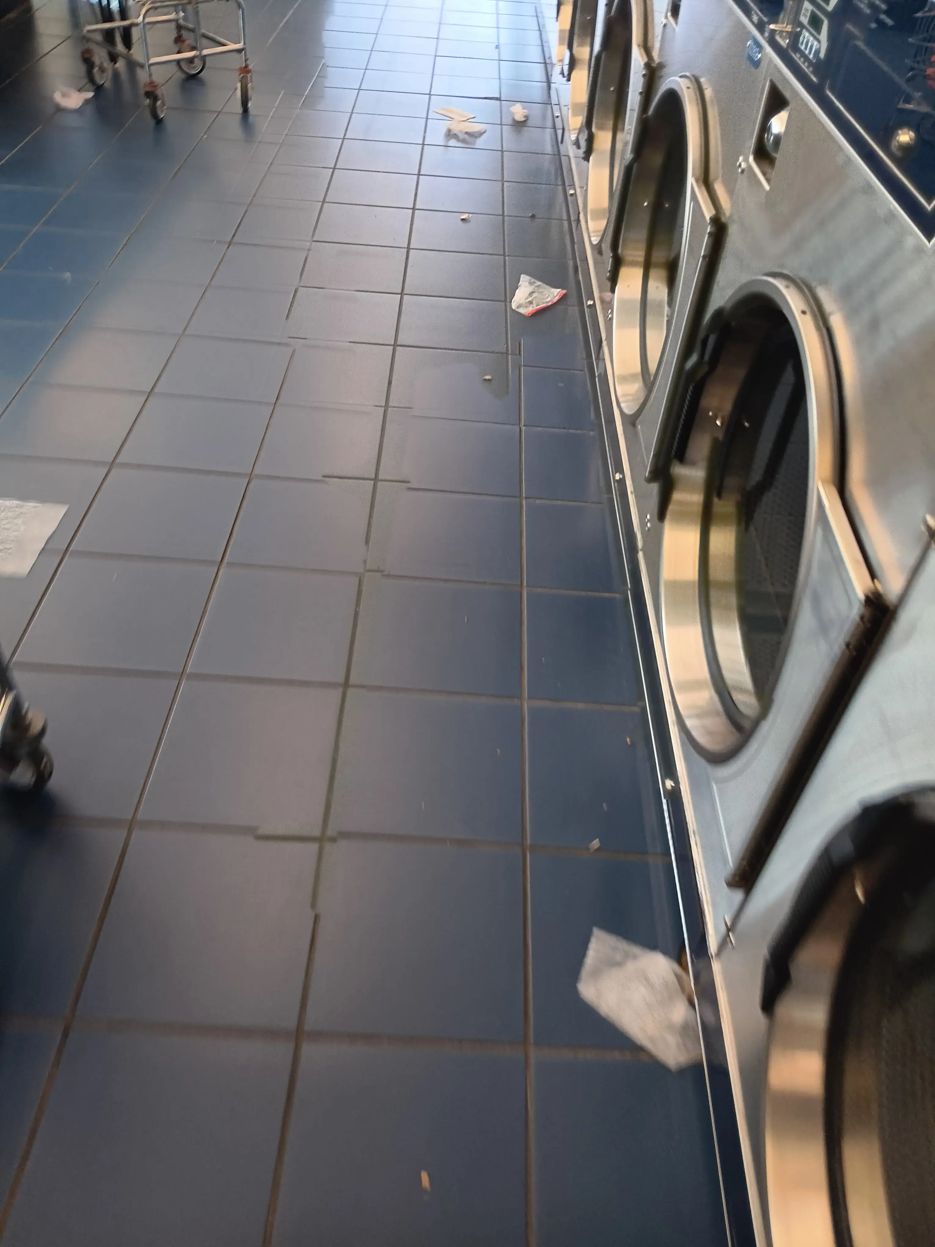 West Broad St. Laundry Land Laundromat thumbnail 6