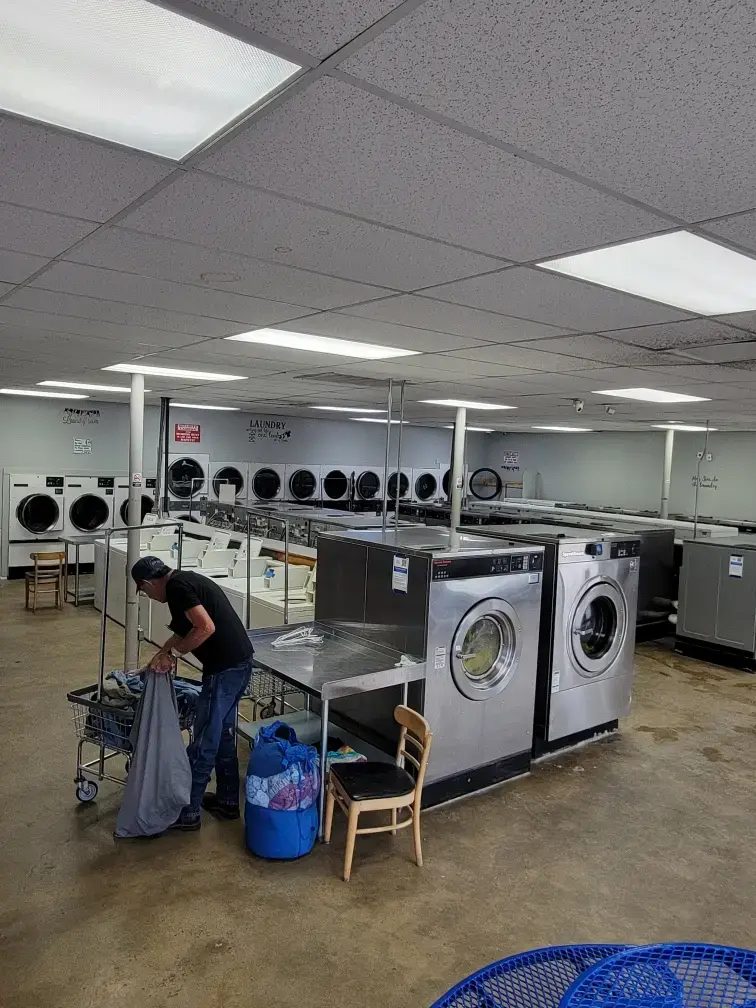 West Church Laundry - Image 15