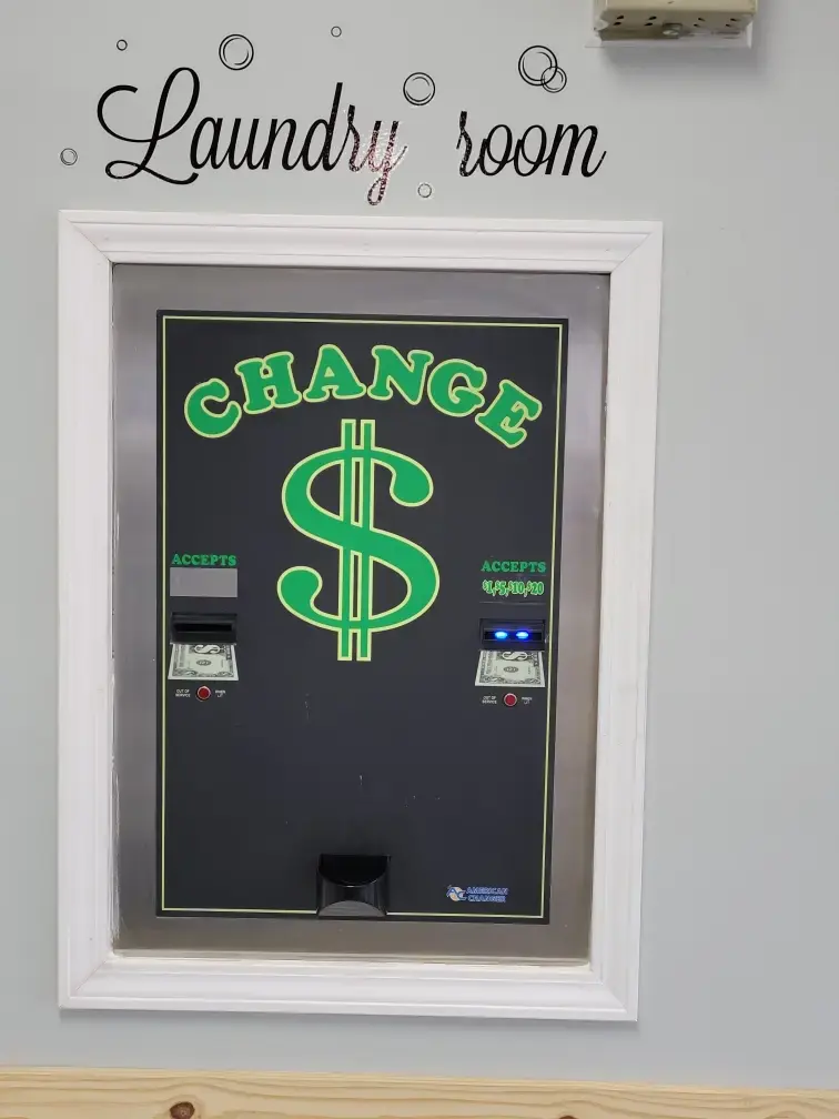 West Church Laundry - Image 6