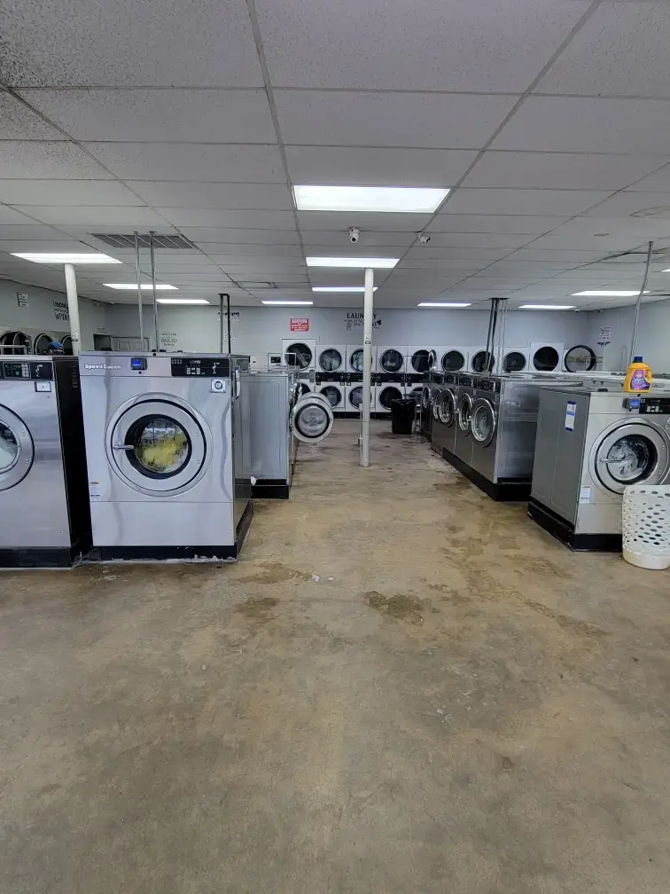 West Church Laundry - Image 17