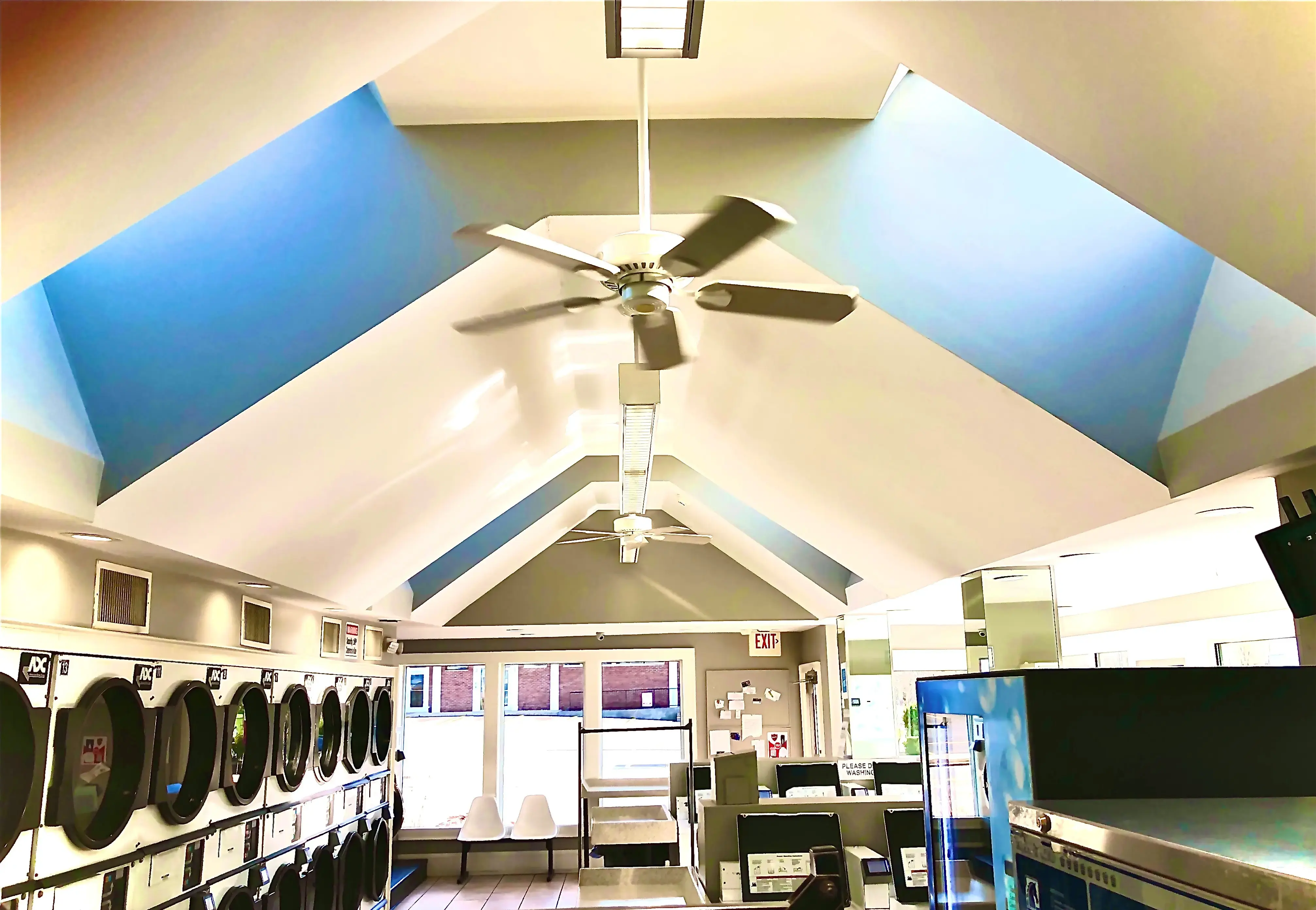 West End Laundromat - Image 10