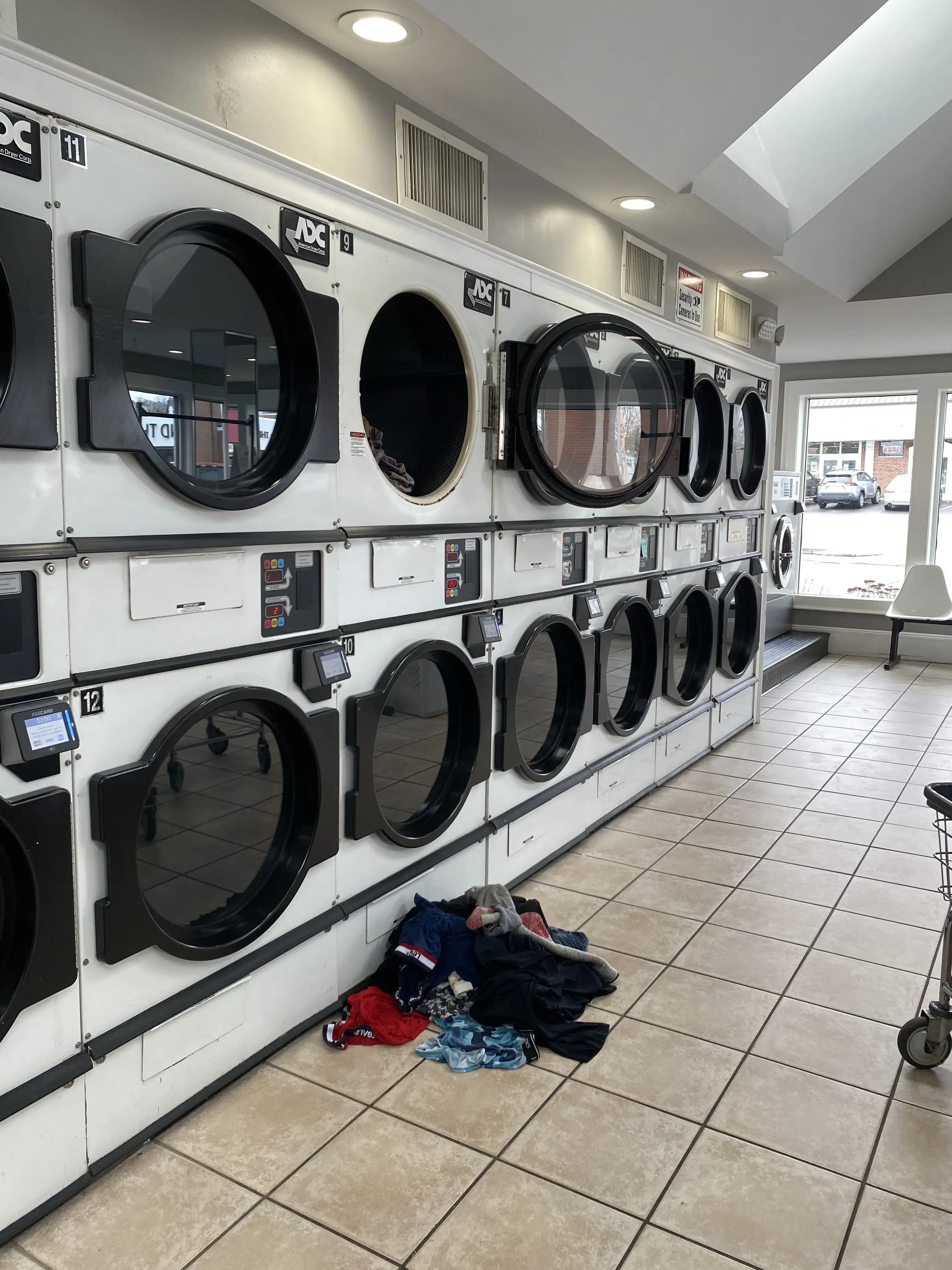 West End Laundromat thumbnail 3