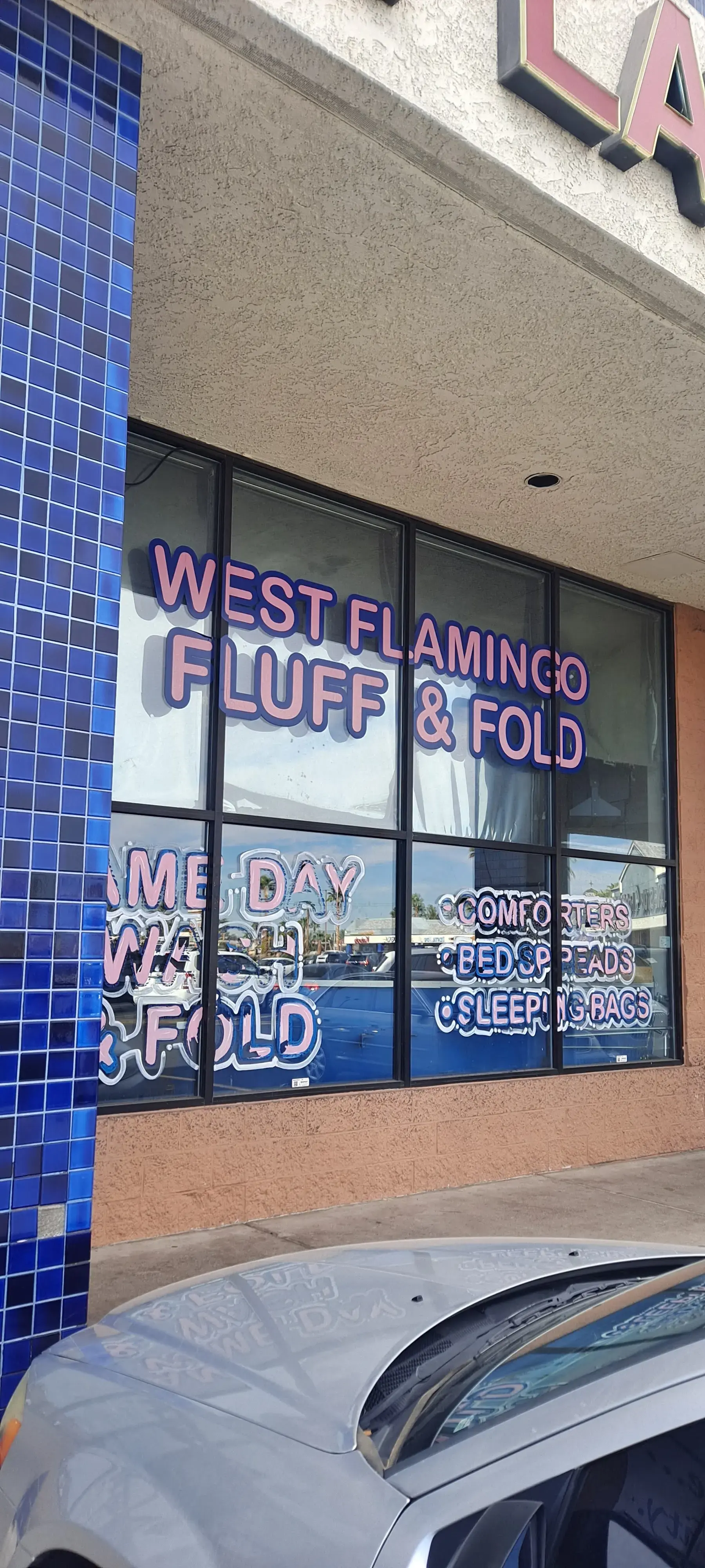 West Flamingo Fluff & Fold thumbnail 16