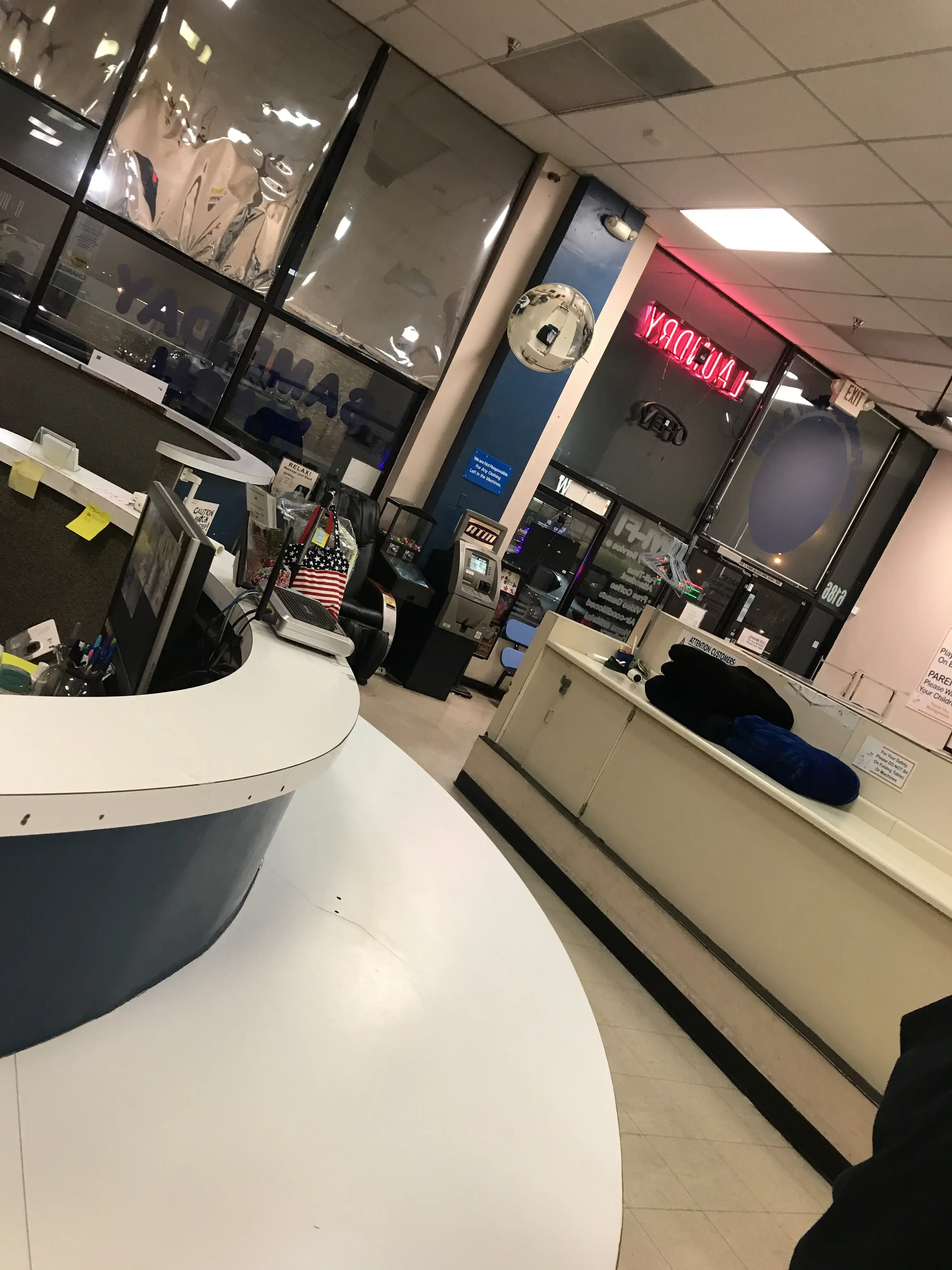 West Flamingo Fluff & Fold thumbnail 9